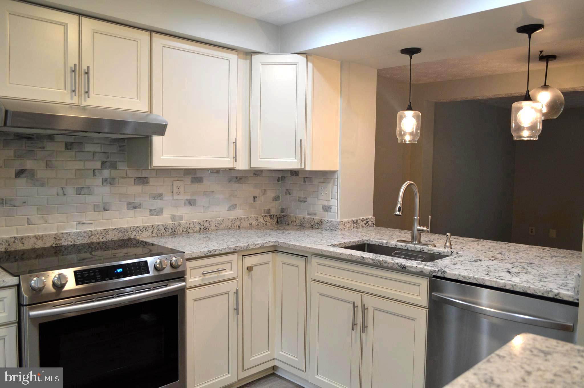 NEWINGTON COMMONS - Residential Lease