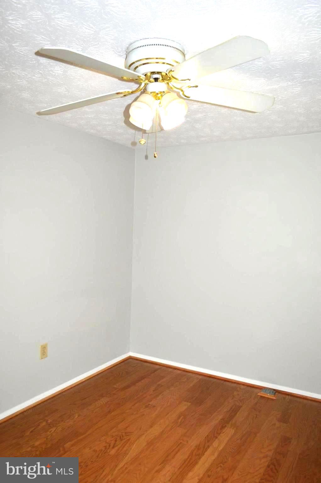 NEWINGTON COMMONS - Residential Lease