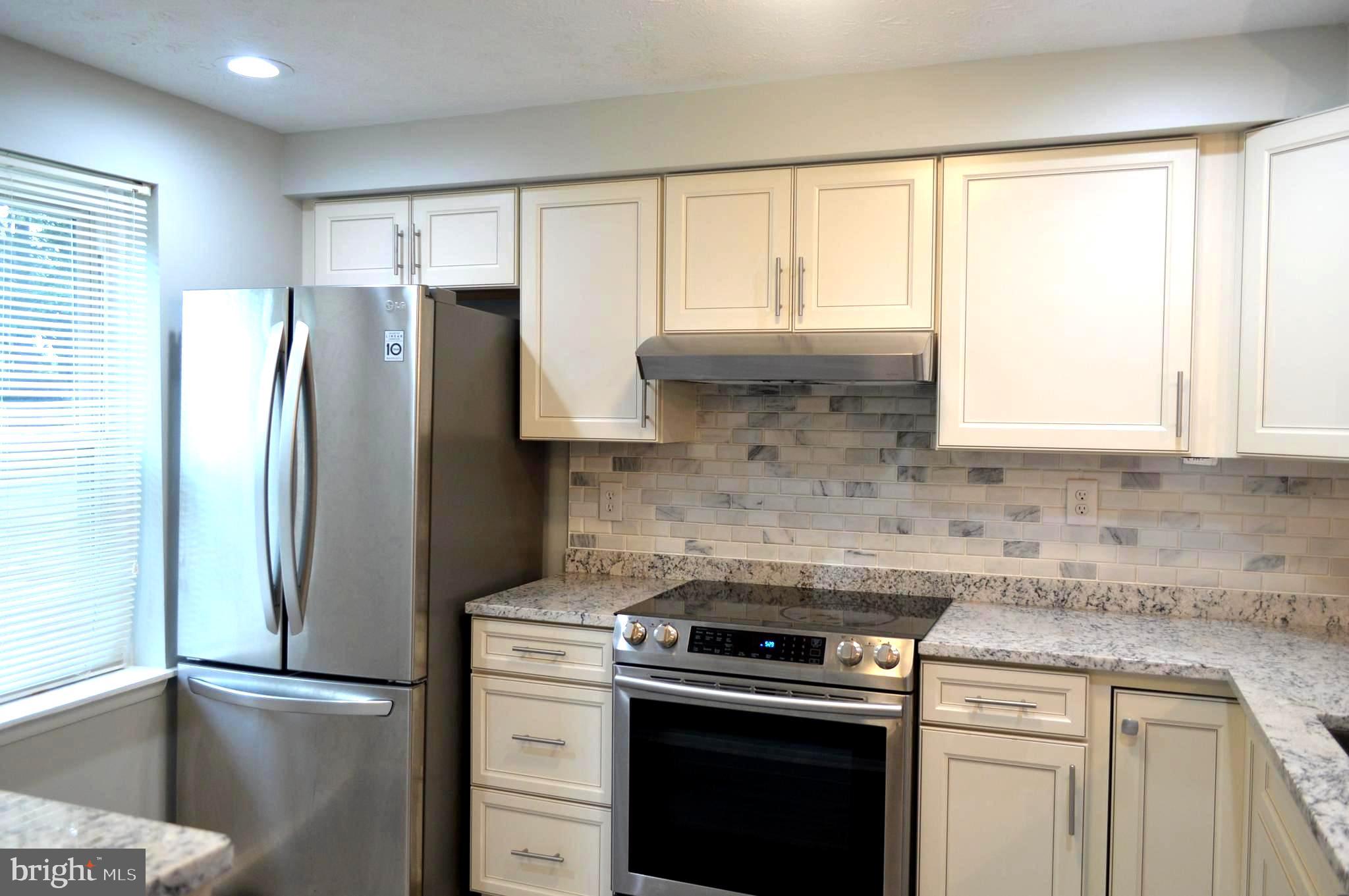 NEWINGTON COMMONS - Residential Lease