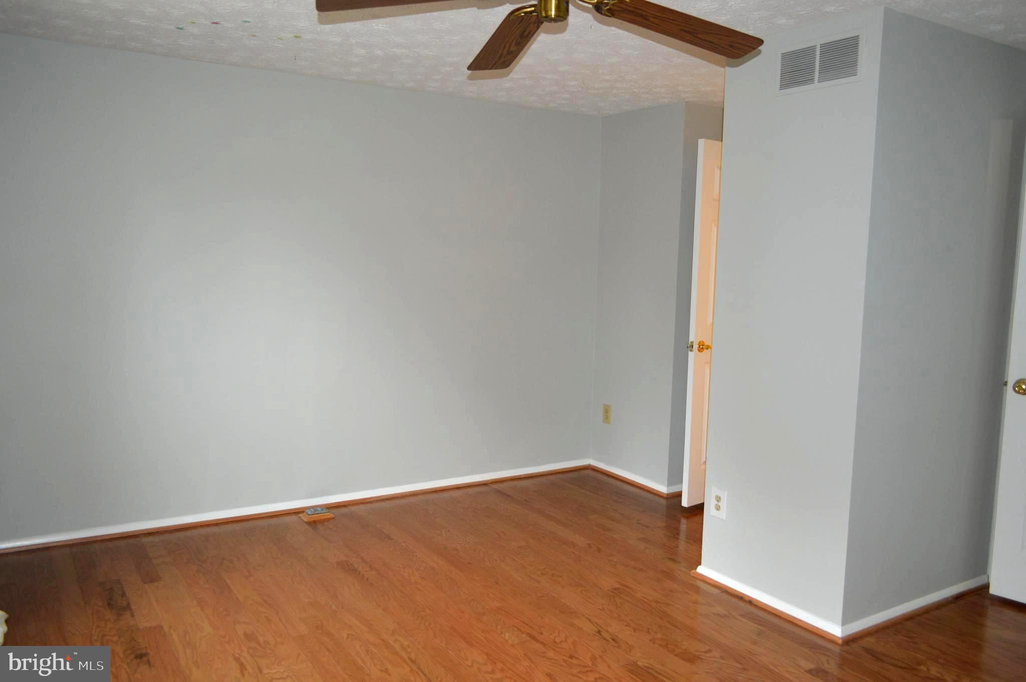 NEWINGTON COMMONS - Residential Lease