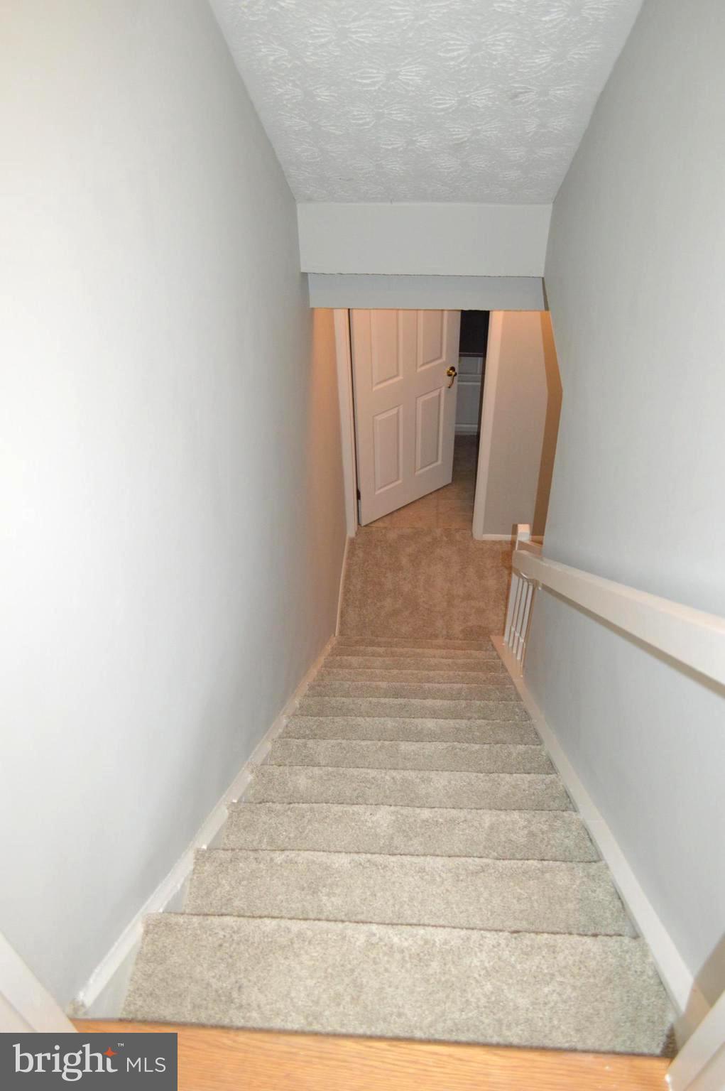 NEWINGTON COMMONS - Residential Lease