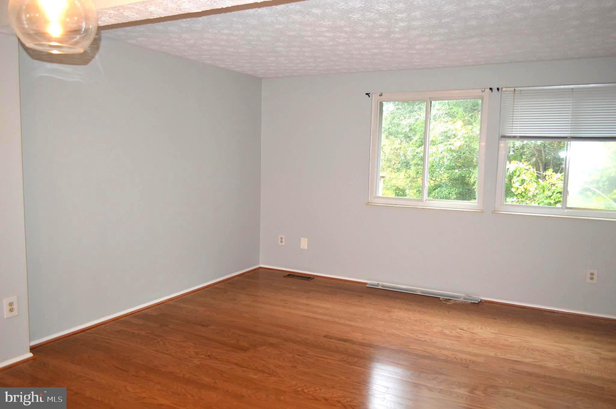 NEWINGTON COMMONS - Residential Lease