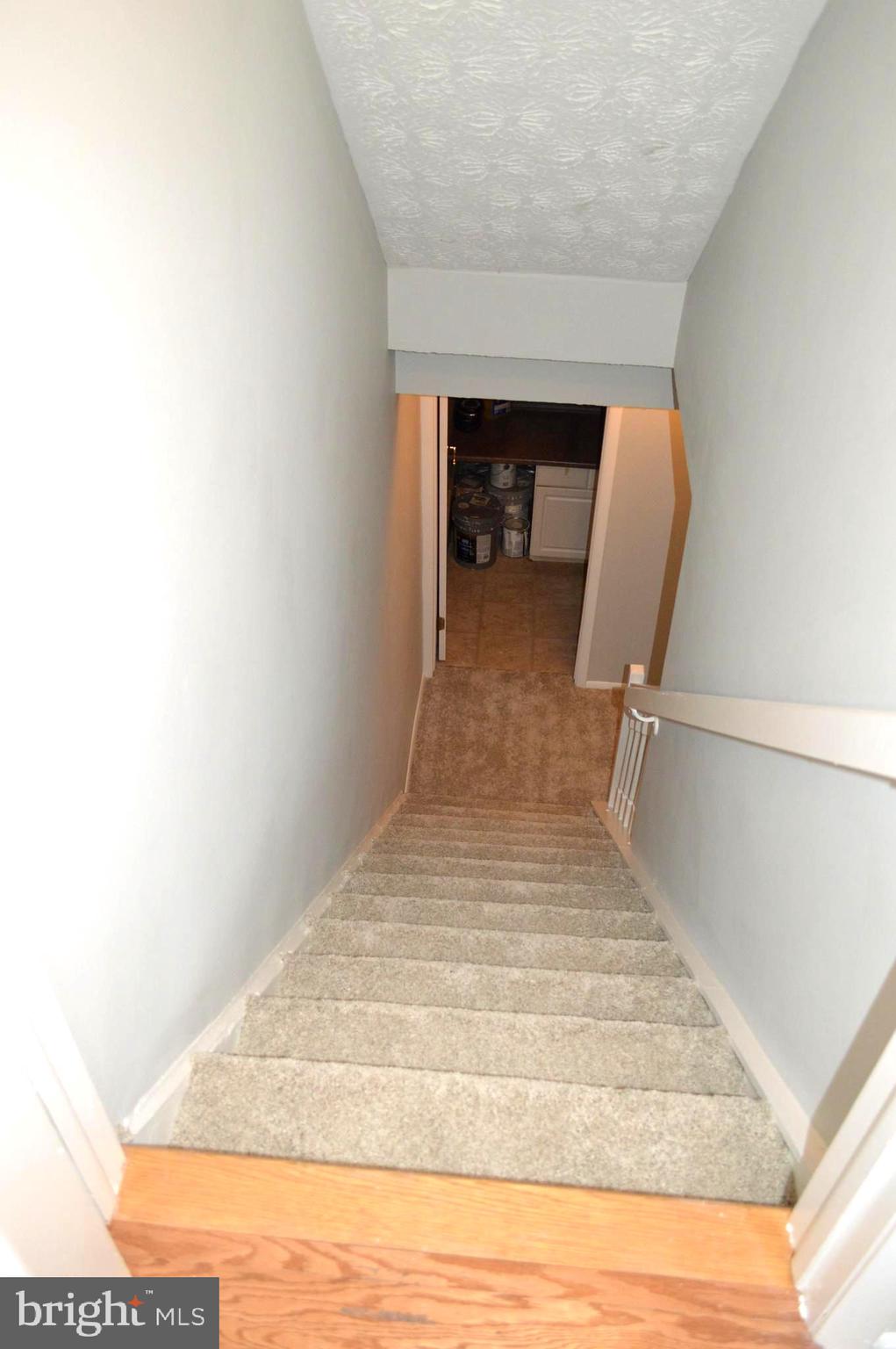 NEWINGTON COMMONS - Residential Lease