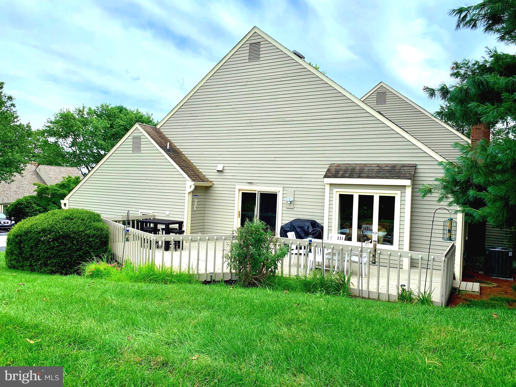 1156 MEWS LANE 33