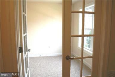 688 PULLMAN PLACE