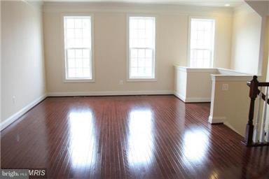 688 PULLMAN PLACE