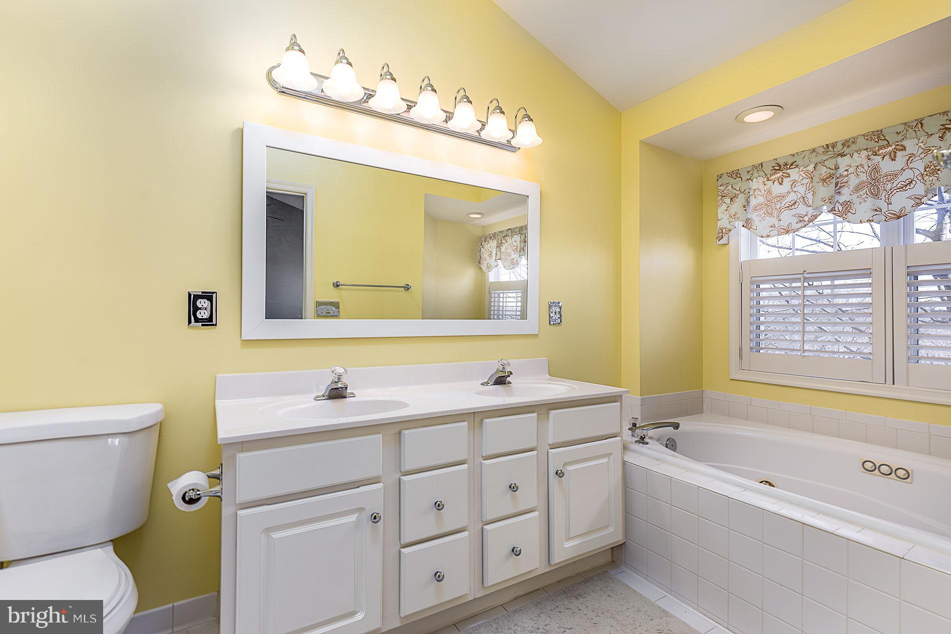 EDSALL RD T/H - Residential