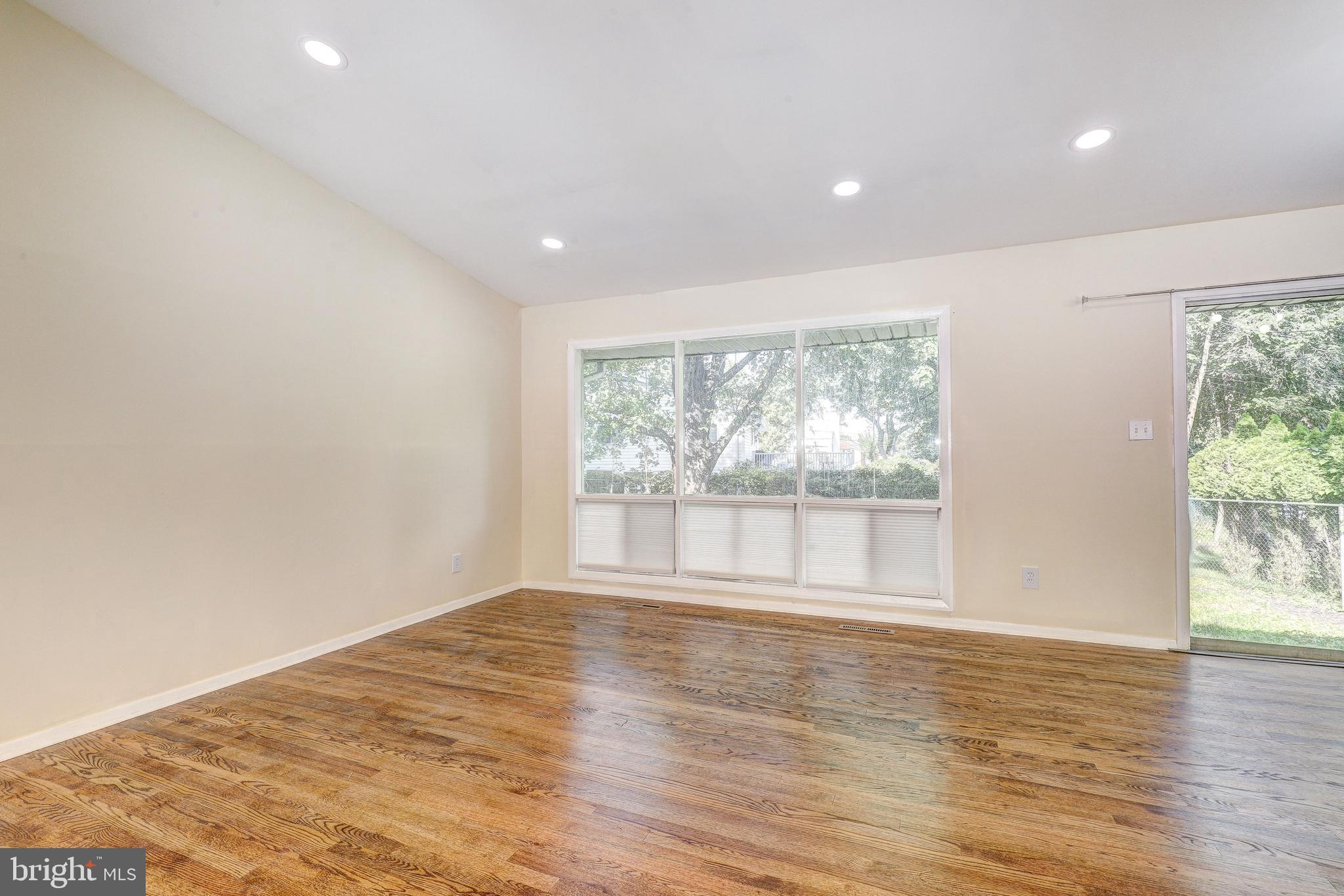 OLD COURT ESTATES - Residential