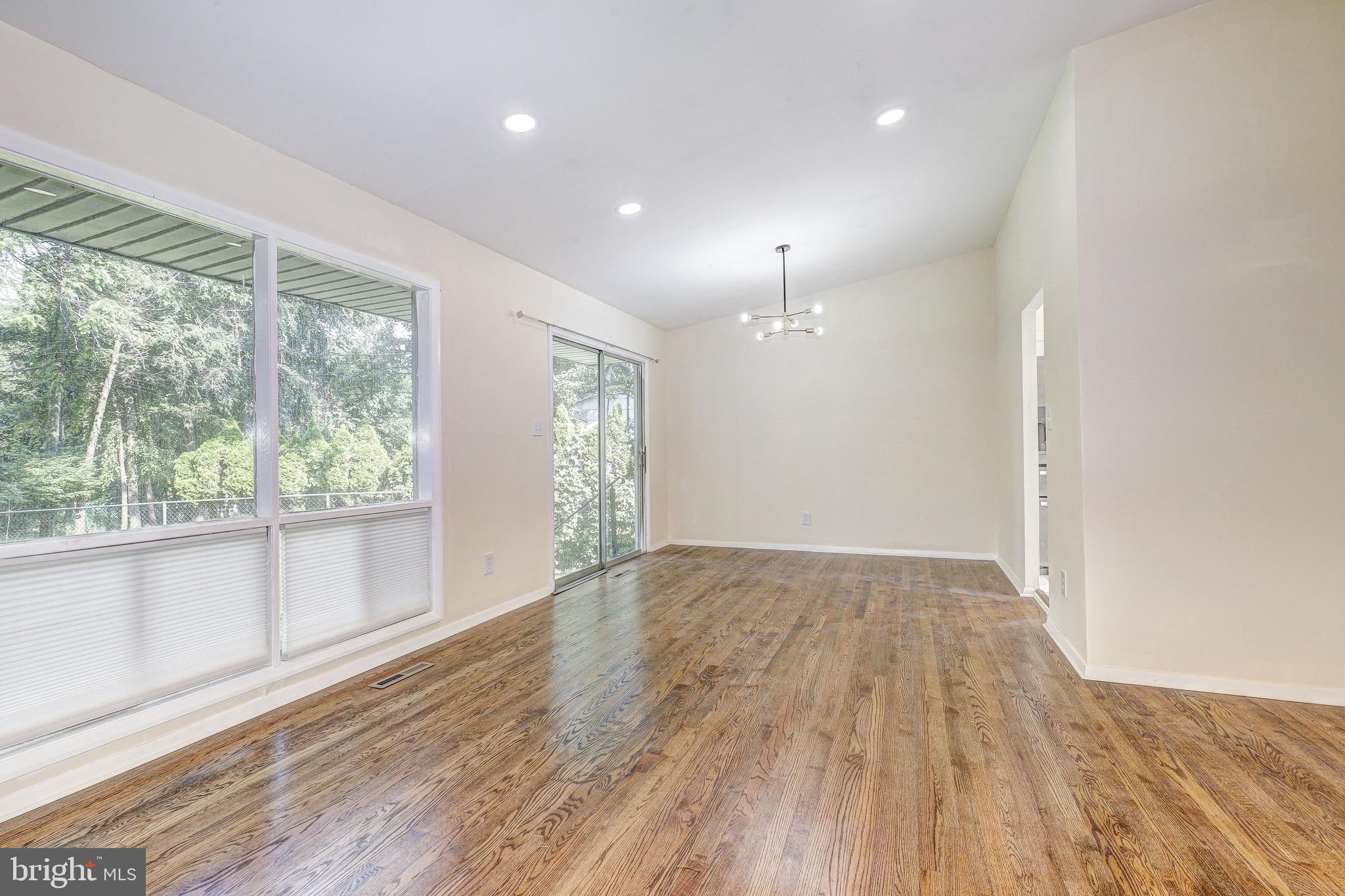 OLD COURT ESTATES - Residential