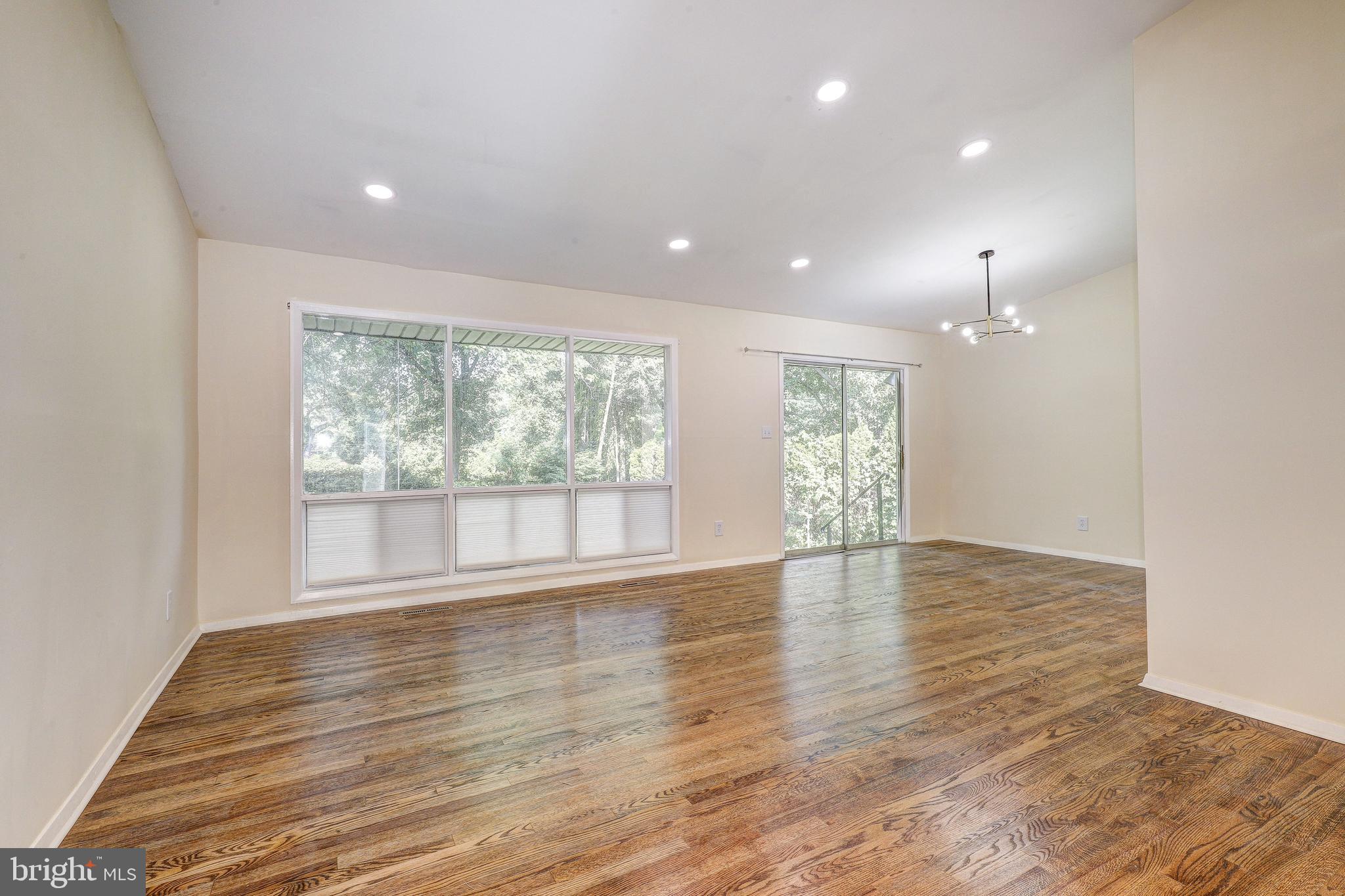 OLD COURT ESTATES - Residential