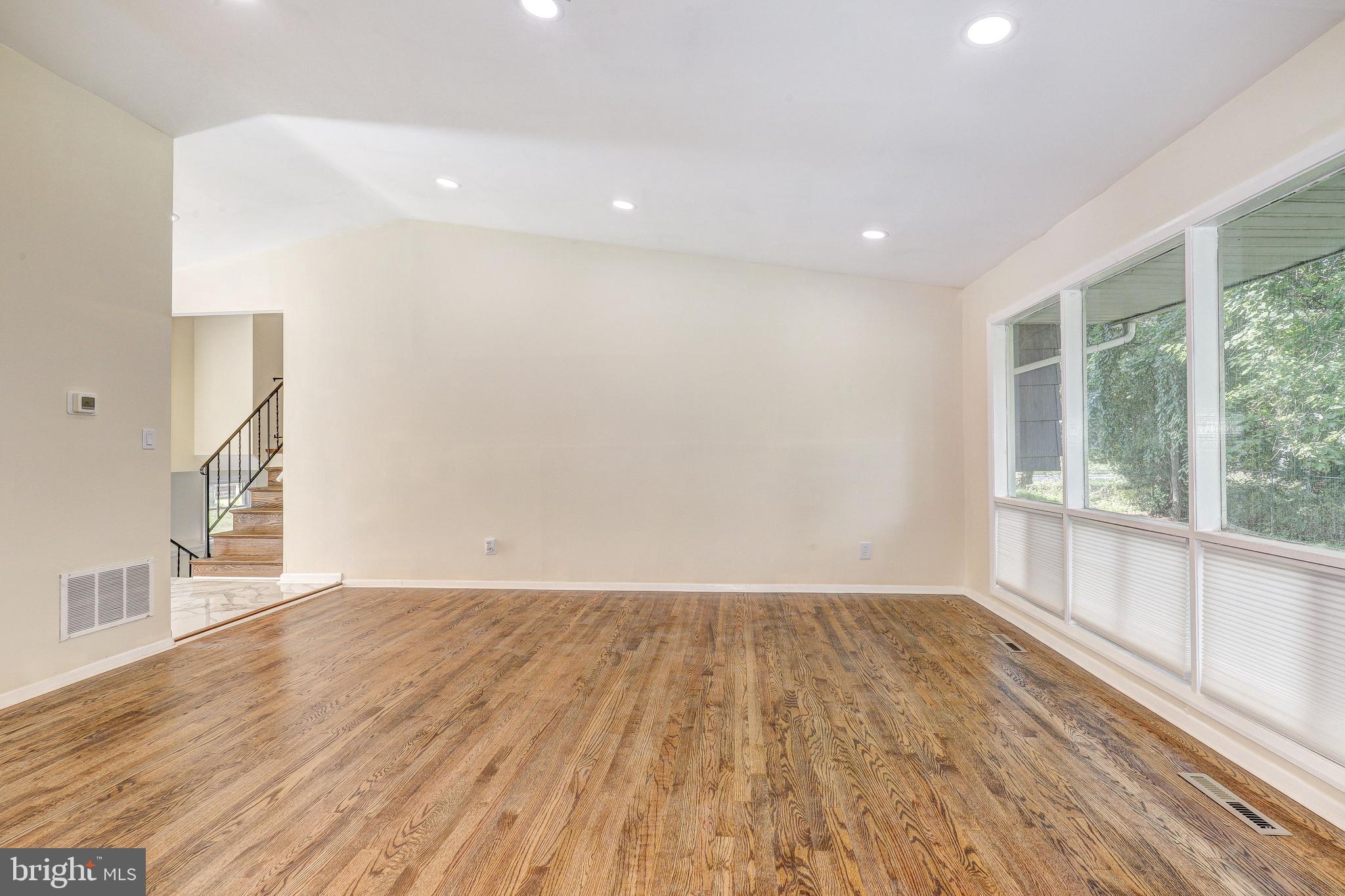 OLD COURT ESTATES - Residential