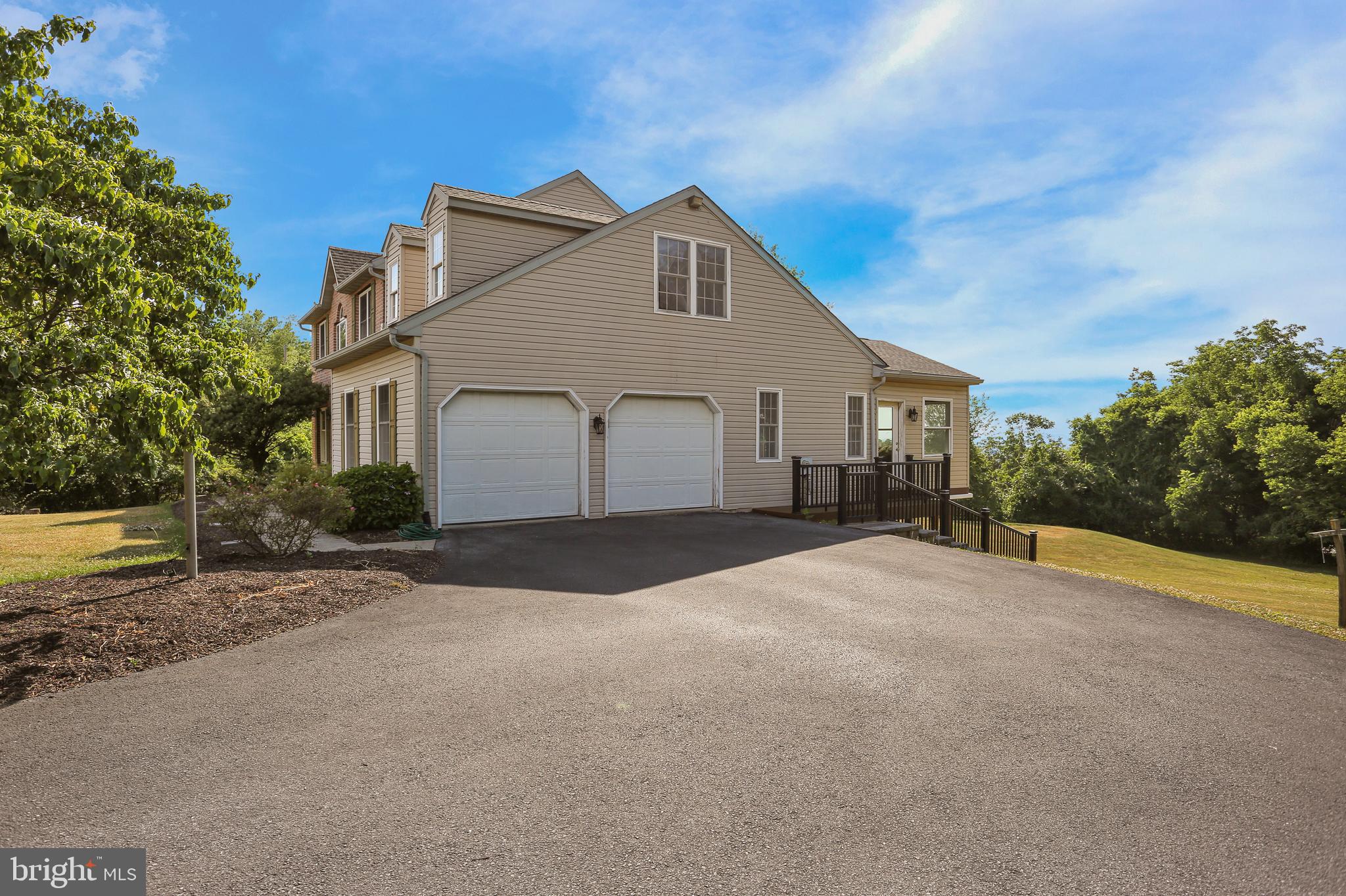 BEACON HILLS - Residential