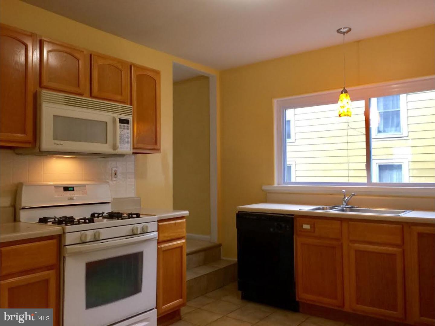 11 W WASHINGTON STREET