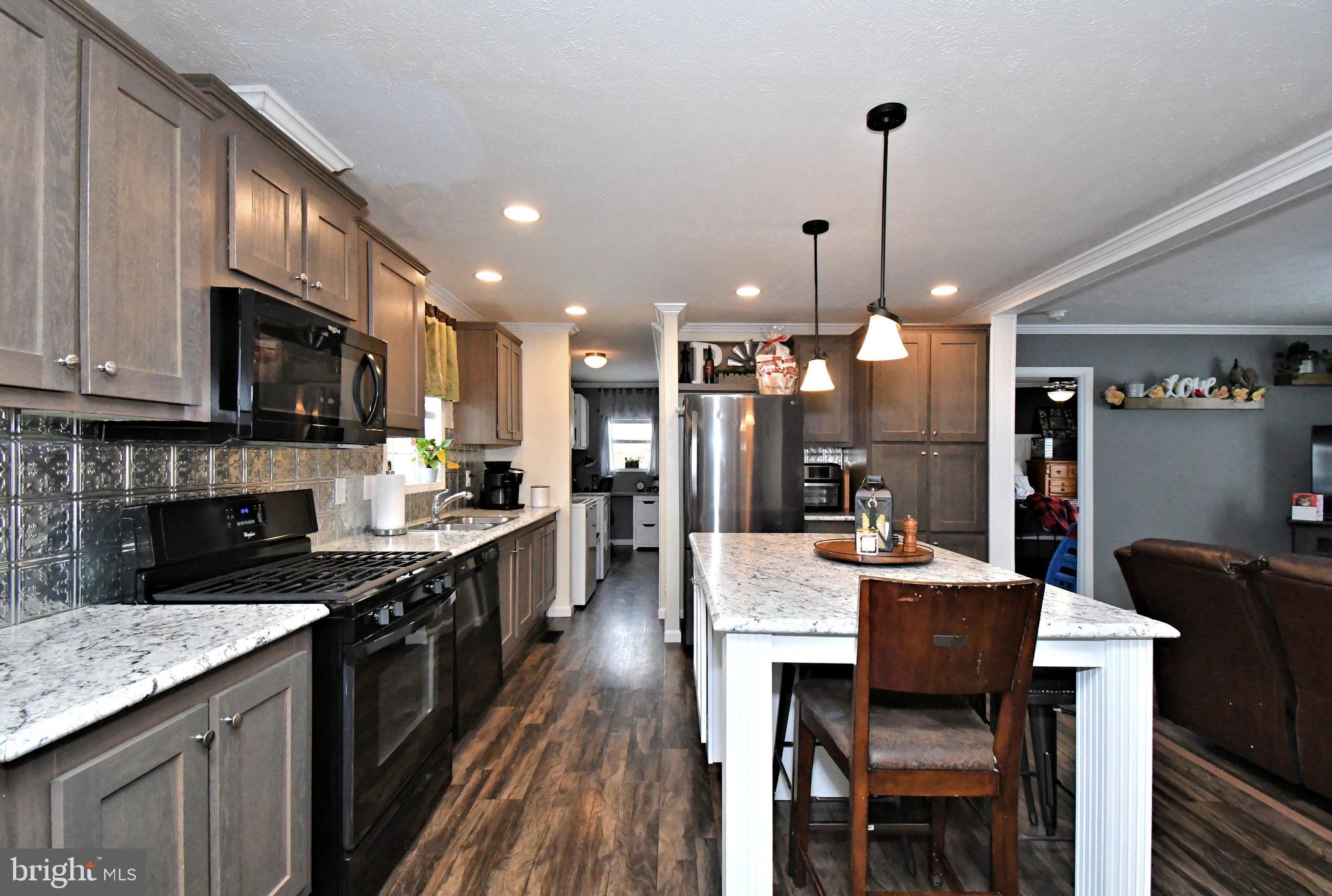 COLONIAL HERITAGE - Residential