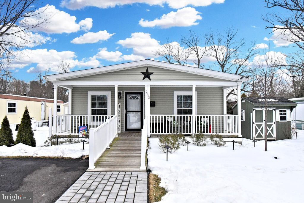 Photo of 233 Hemlock Drive, DOYLESTOWN, PA 18901 (MLS # PABU2114310)