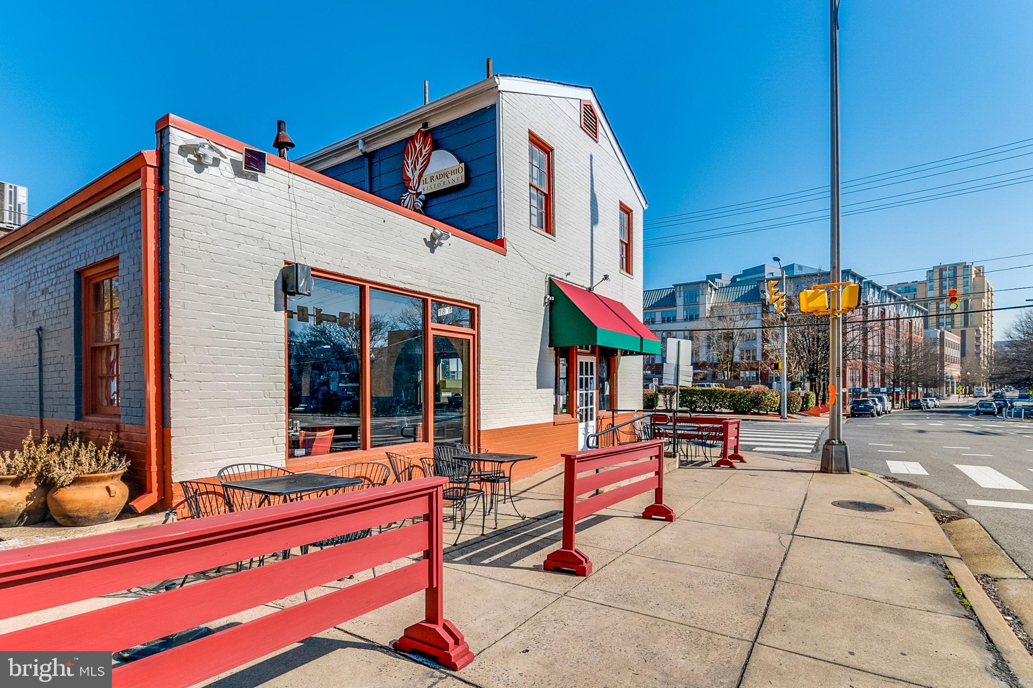 1800 WILSON - Residential