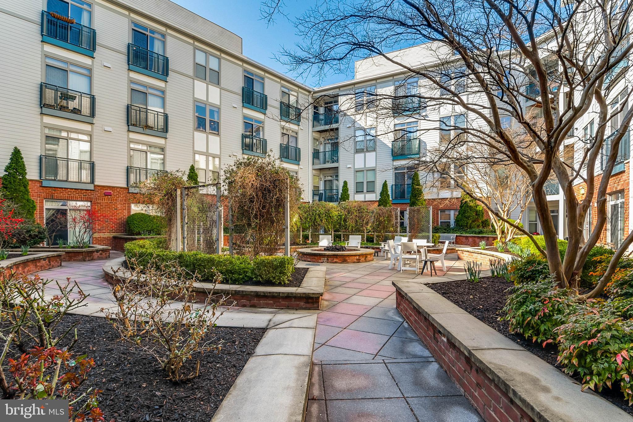 1800 WILSON - Residential