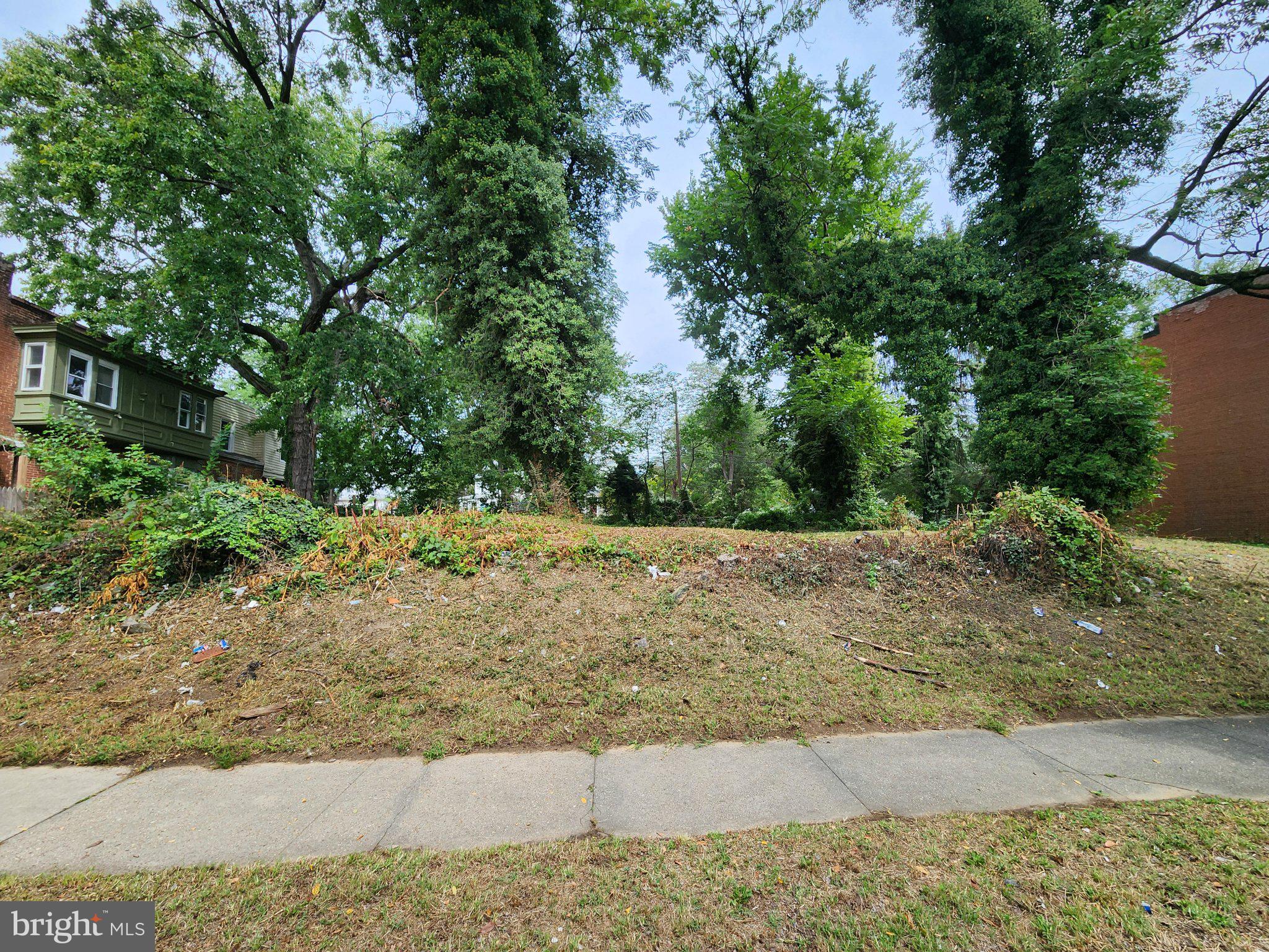 Parcel on E 33RD STREET