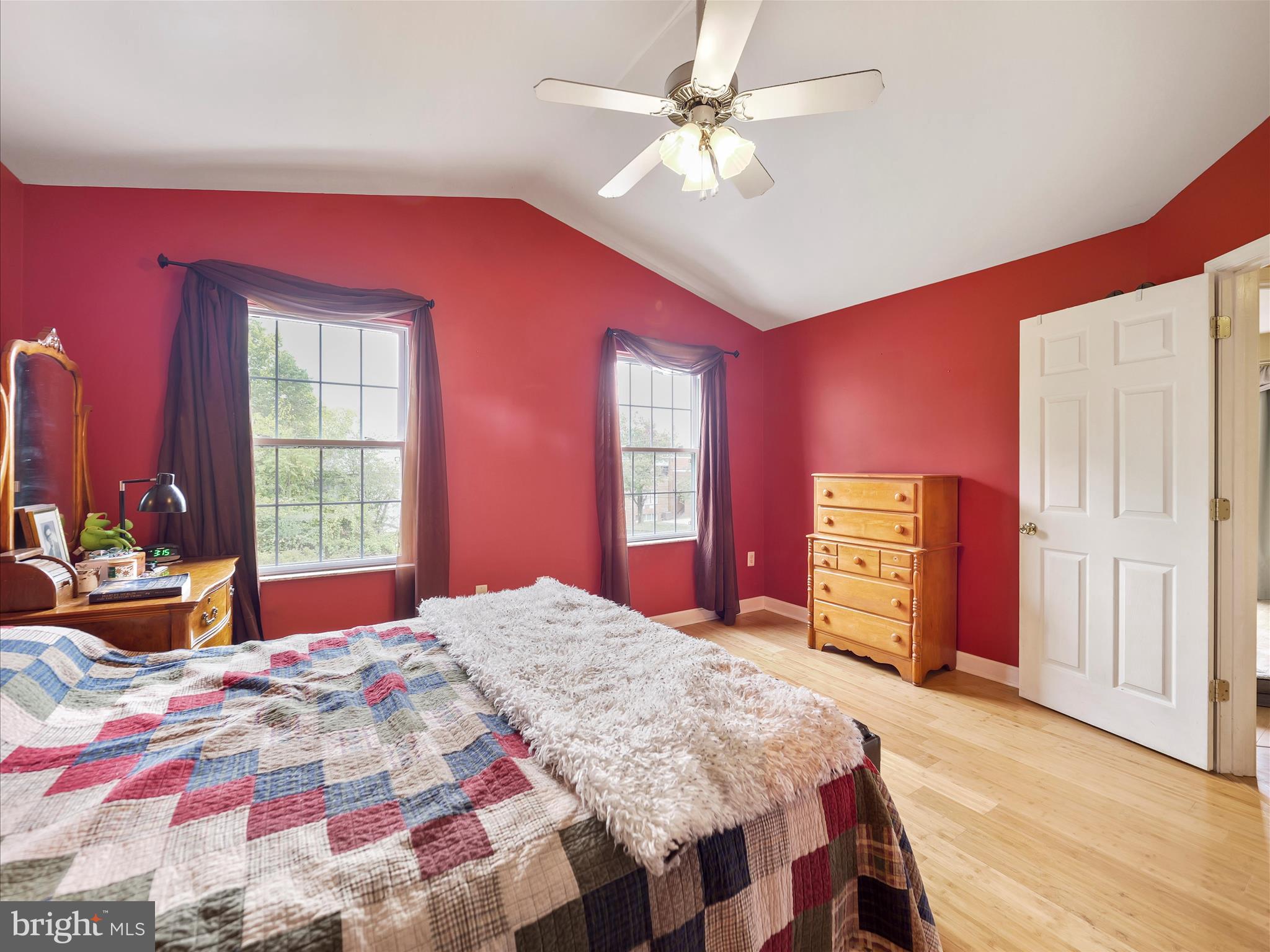 HEDGESVILLE - Residential