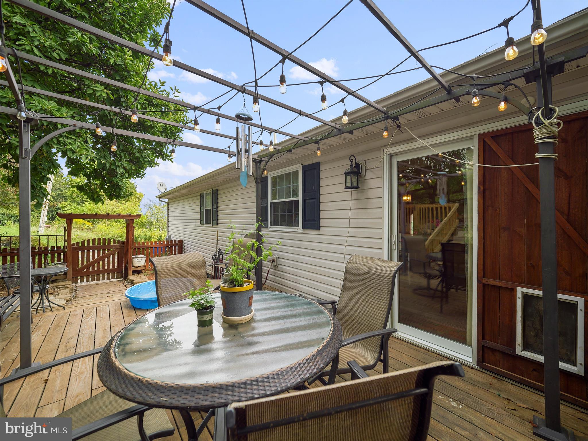 HEDGESVILLE - Residential