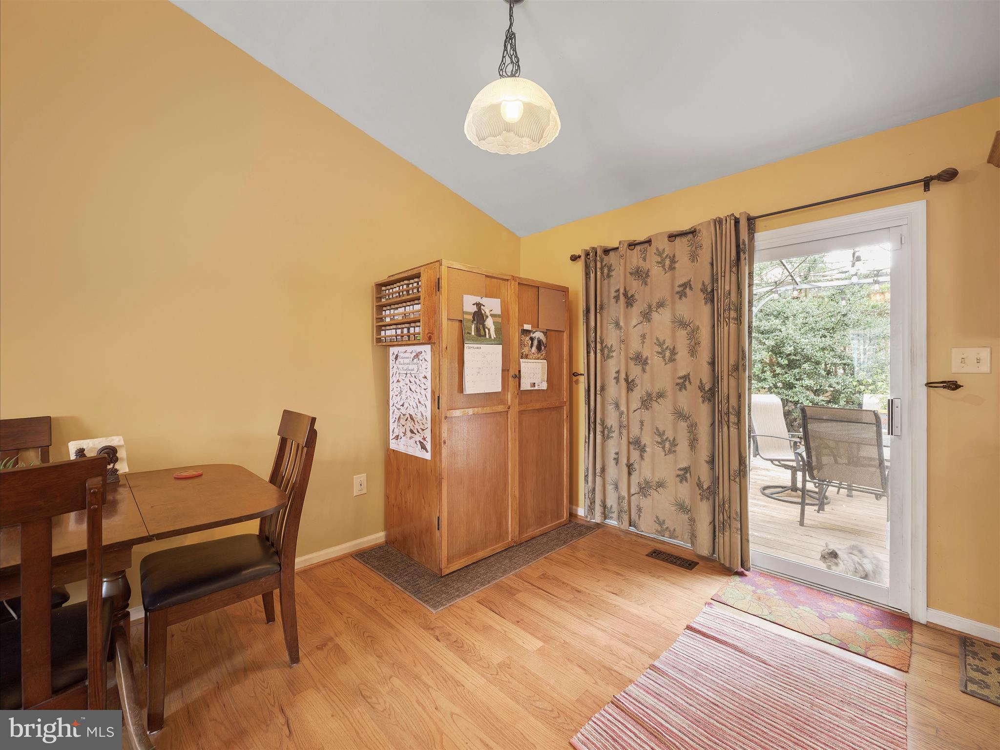 HEDGESVILLE - Residential