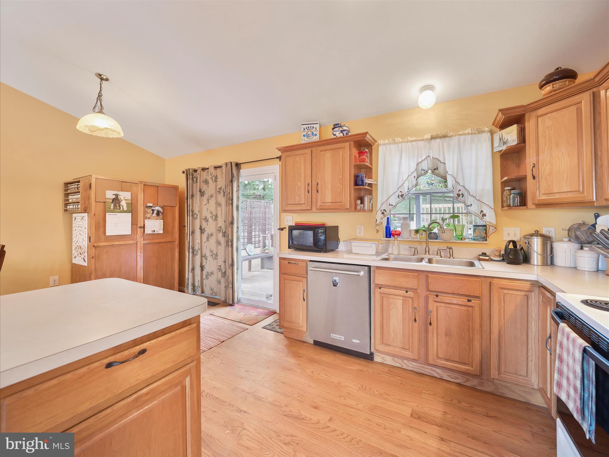 HEDGESVILLE - Residential