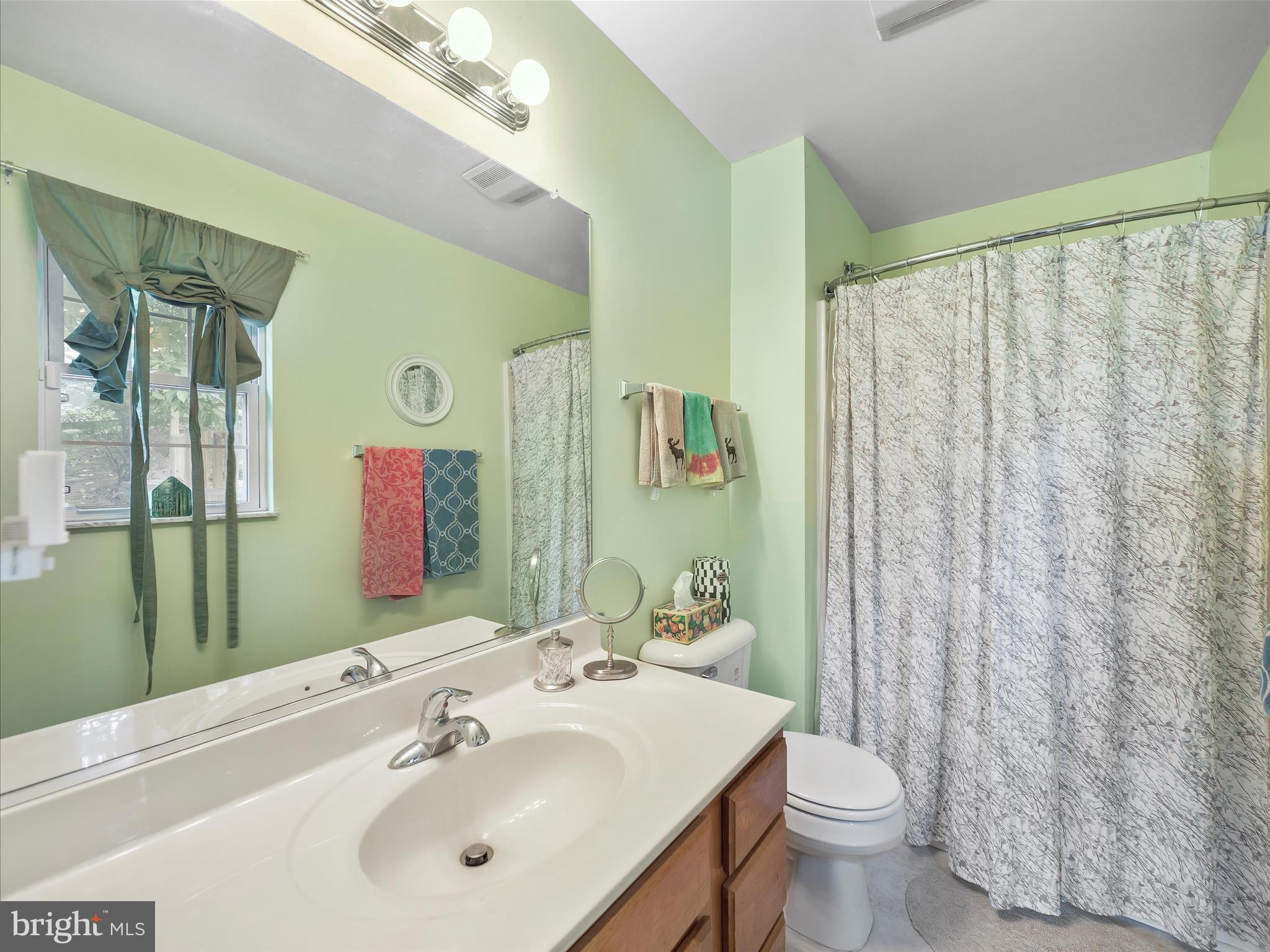 HEDGESVILLE - Residential