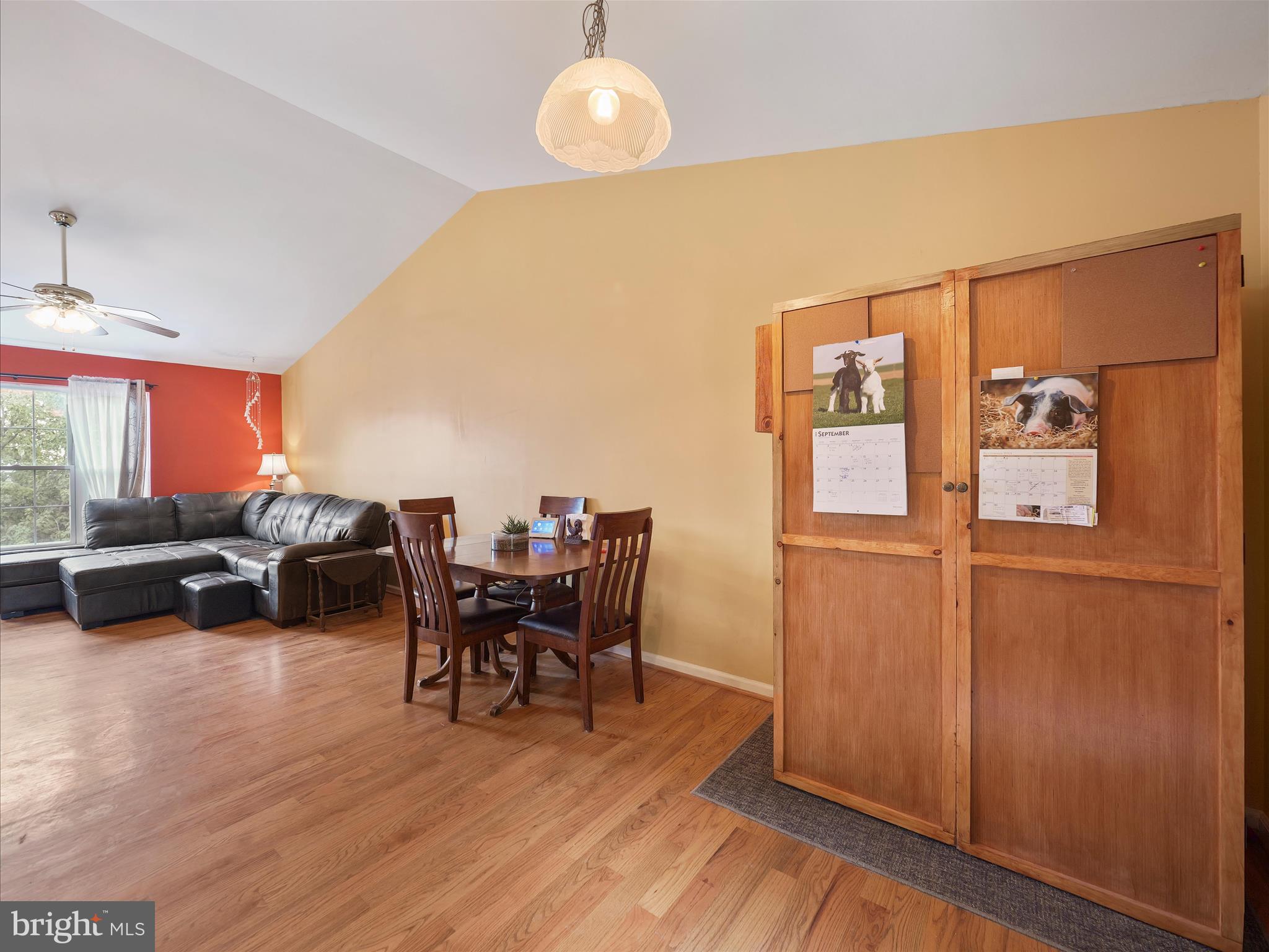 HEDGESVILLE - Residential