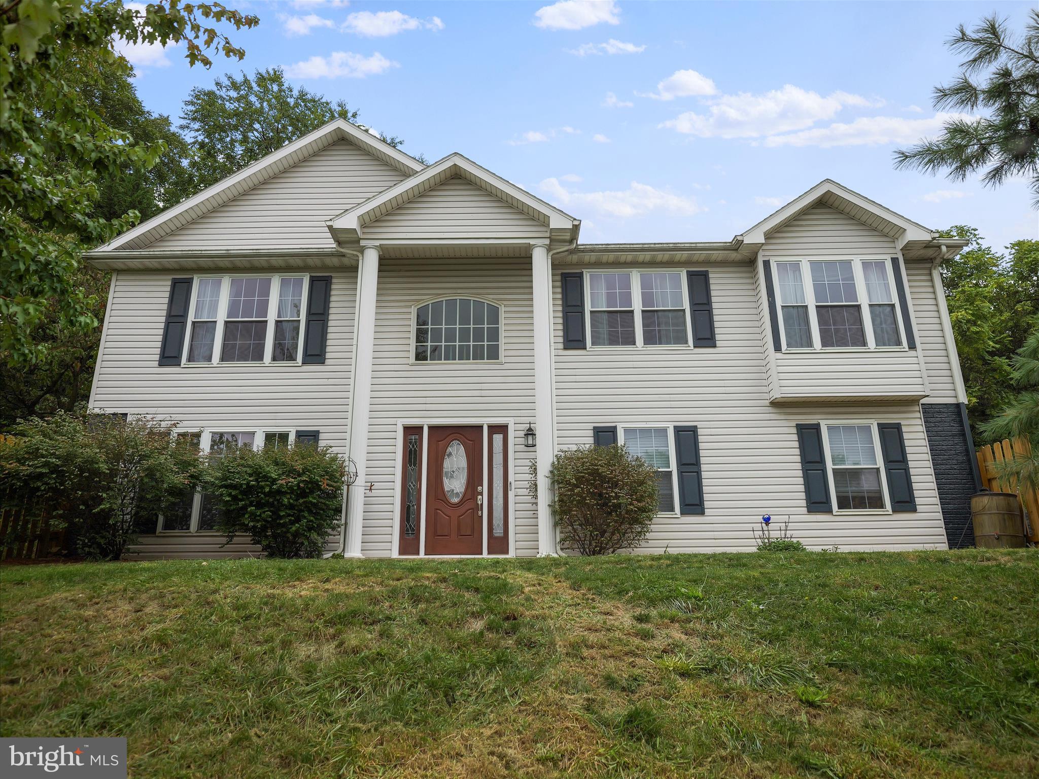 HEDGESVILLE - Residential