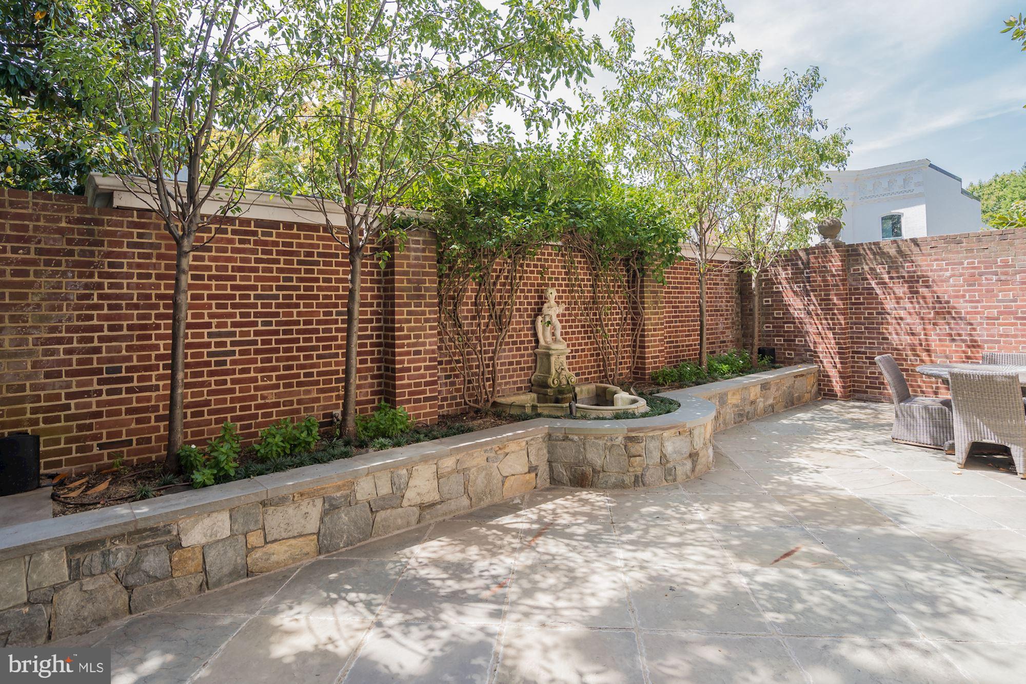 GEORGETOWN - Residential