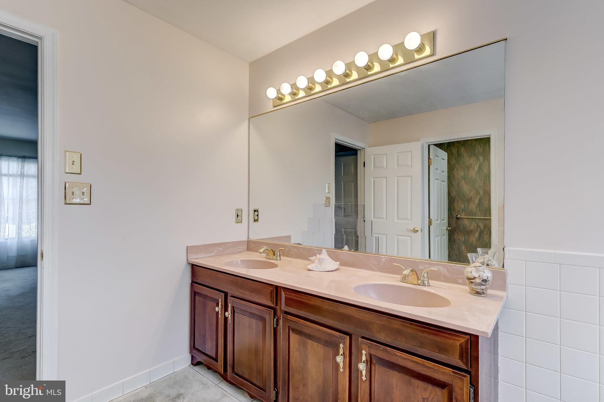 LONGMEADOW - Residential