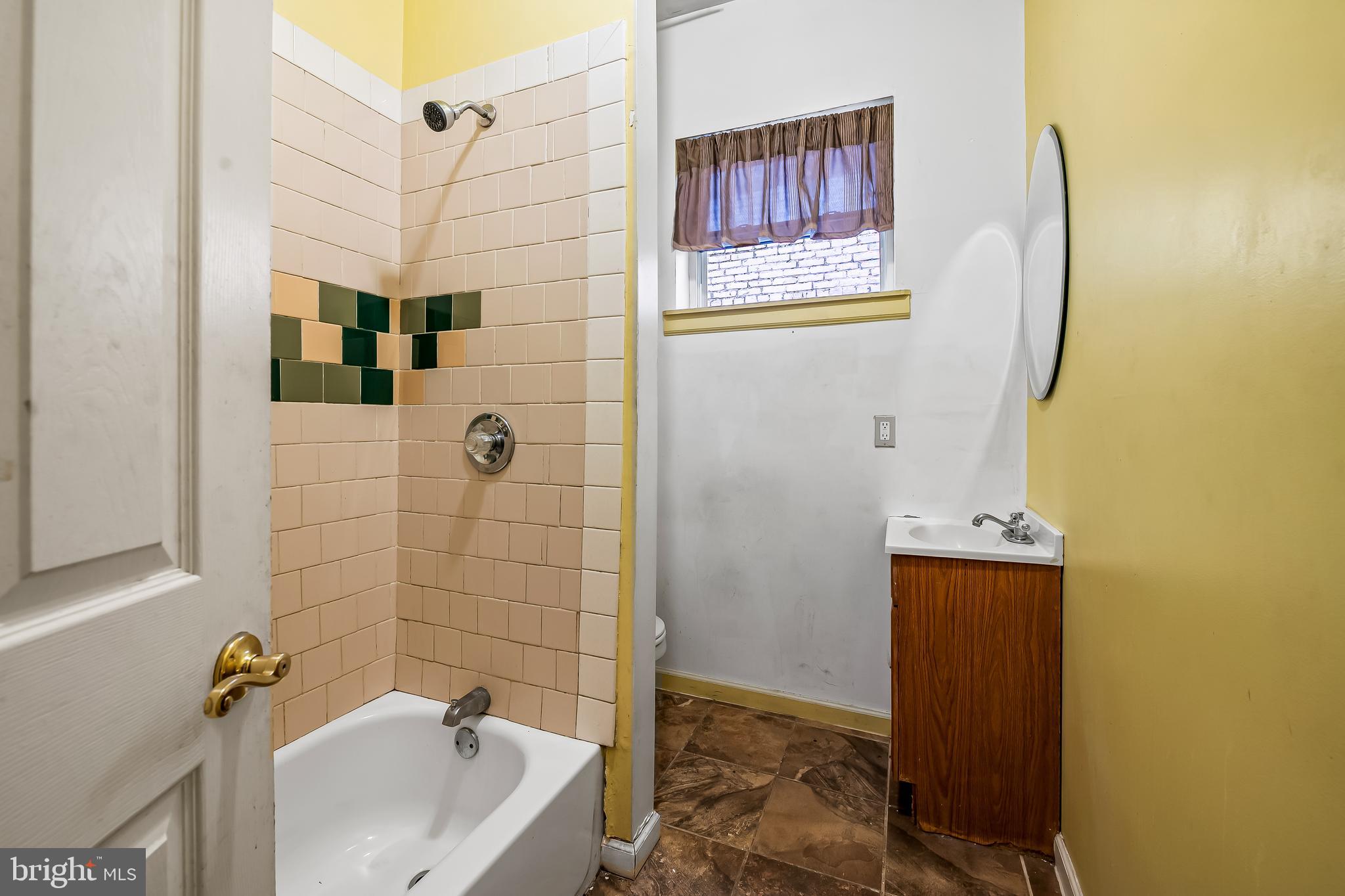 RESERVOIR HILL - Residential