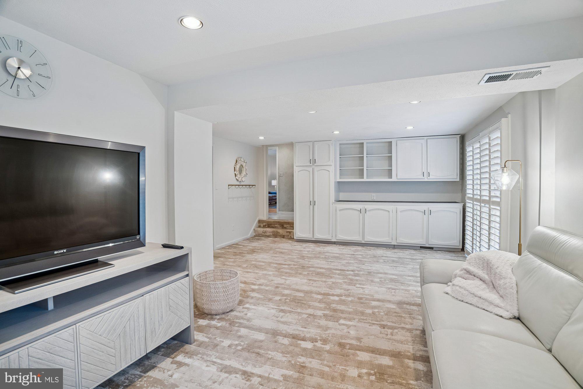 OLD FARM - Residential