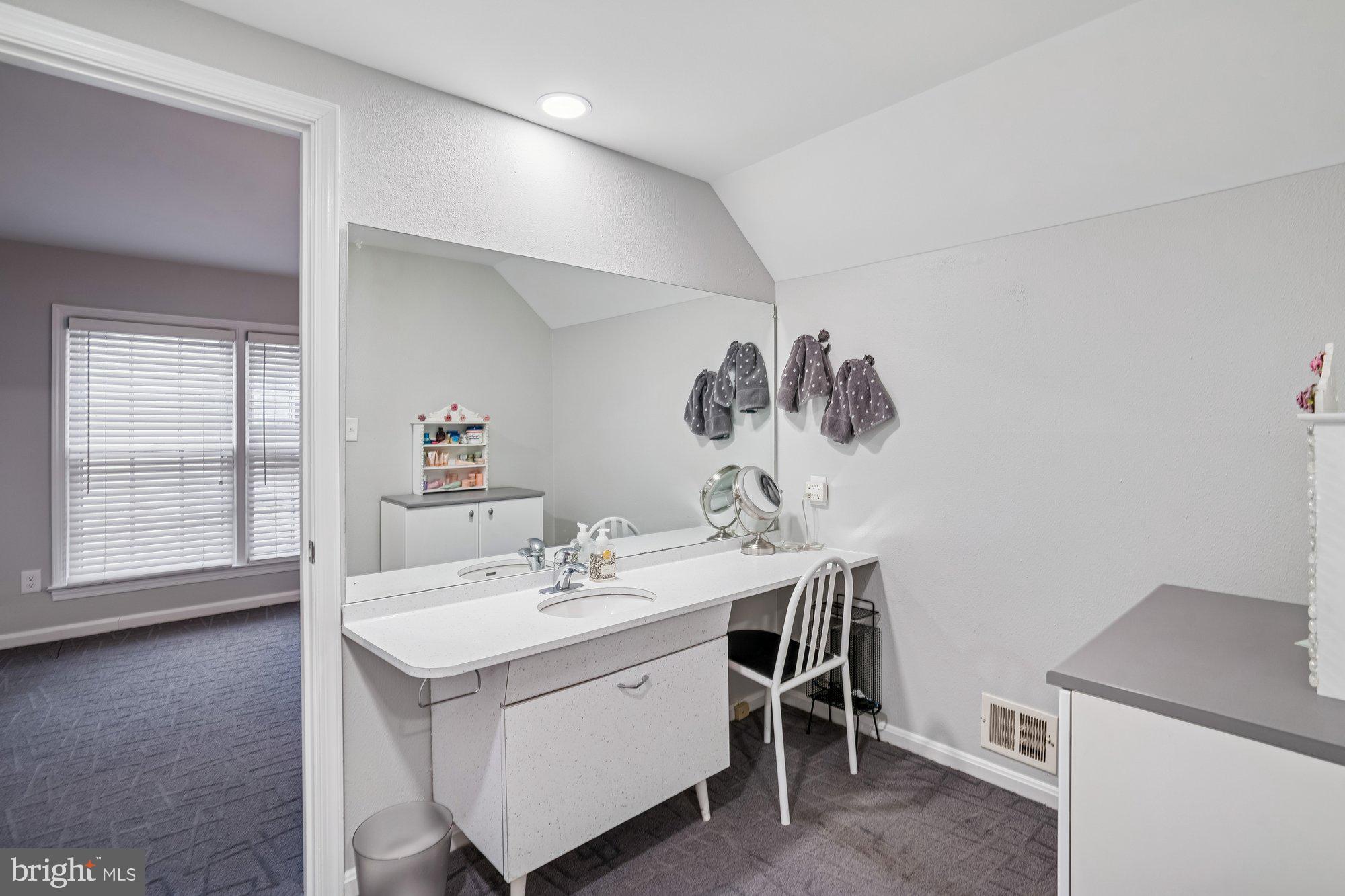 OLD FARM - Residential