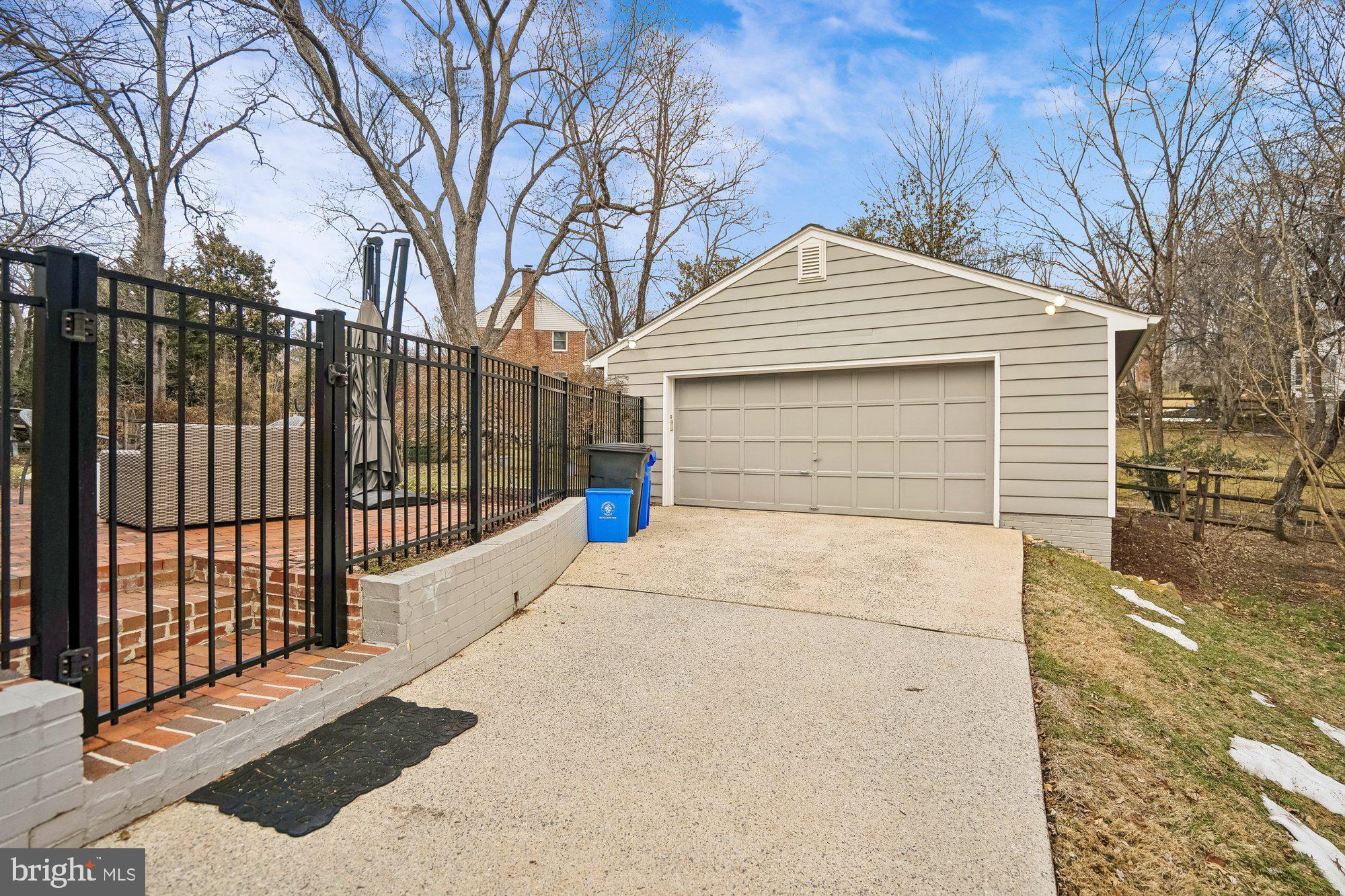 OLD FARM - Residential