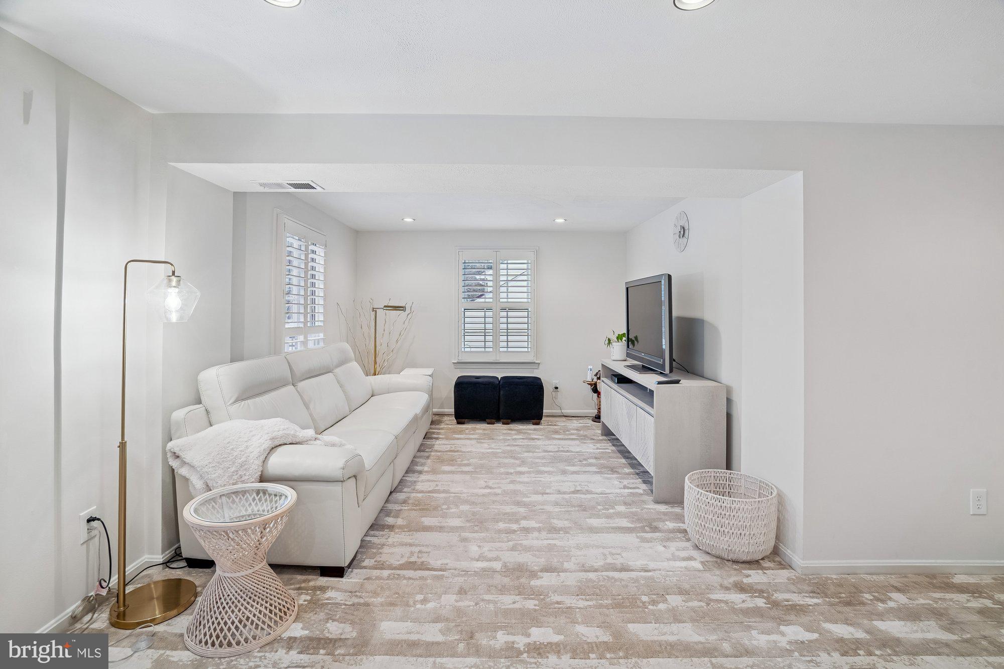 OLD FARM - Residential