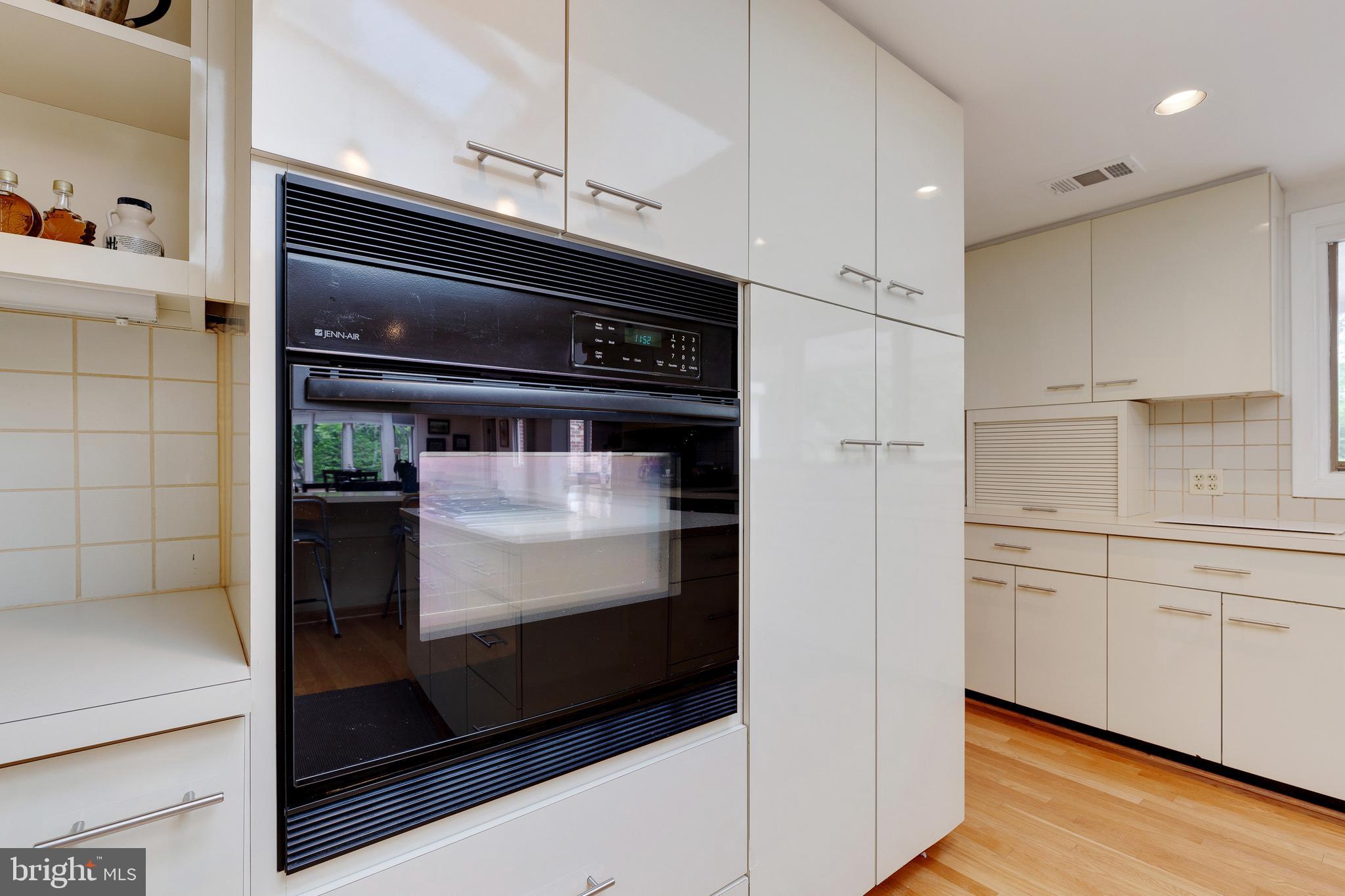 ASHLEIGH - Residential