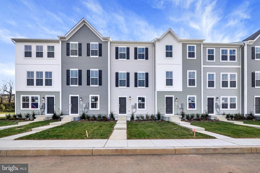 READY FOR IMMEDIATE DELIVERY!
Welcome to the Baylor! This new townhome presents three stories of modern living and entertainment space. Upon entering is an upgraded floorplan that includes a rec room, 3rd bedroom, and 3rd full bathroom. The second floor features an open-concept design with a fully equipped kitchen, dining area and a welcoming Great Room. This beautiful kitchen is suited with Valle Nevado granite countertops, stainless steel appliances, and Barnett Duraform cabinets in Linen. On the top floor are the owner’s suite with an attached bathroom and a secondary bedroom, plus laundry room for added convenience. Washer and dryer are included in the price!

Located in a desirable Jefferson County neighborhood, Rocky Ridge, this home is within easy reach of schools, parks, and shopping, making it the perfect blend of convenience and tranquility. Don’t miss the chance to make this your dream home! Pre- construction pricing!

Prices and features may vary and are subject to change. Photos are for illustrative purposes only.