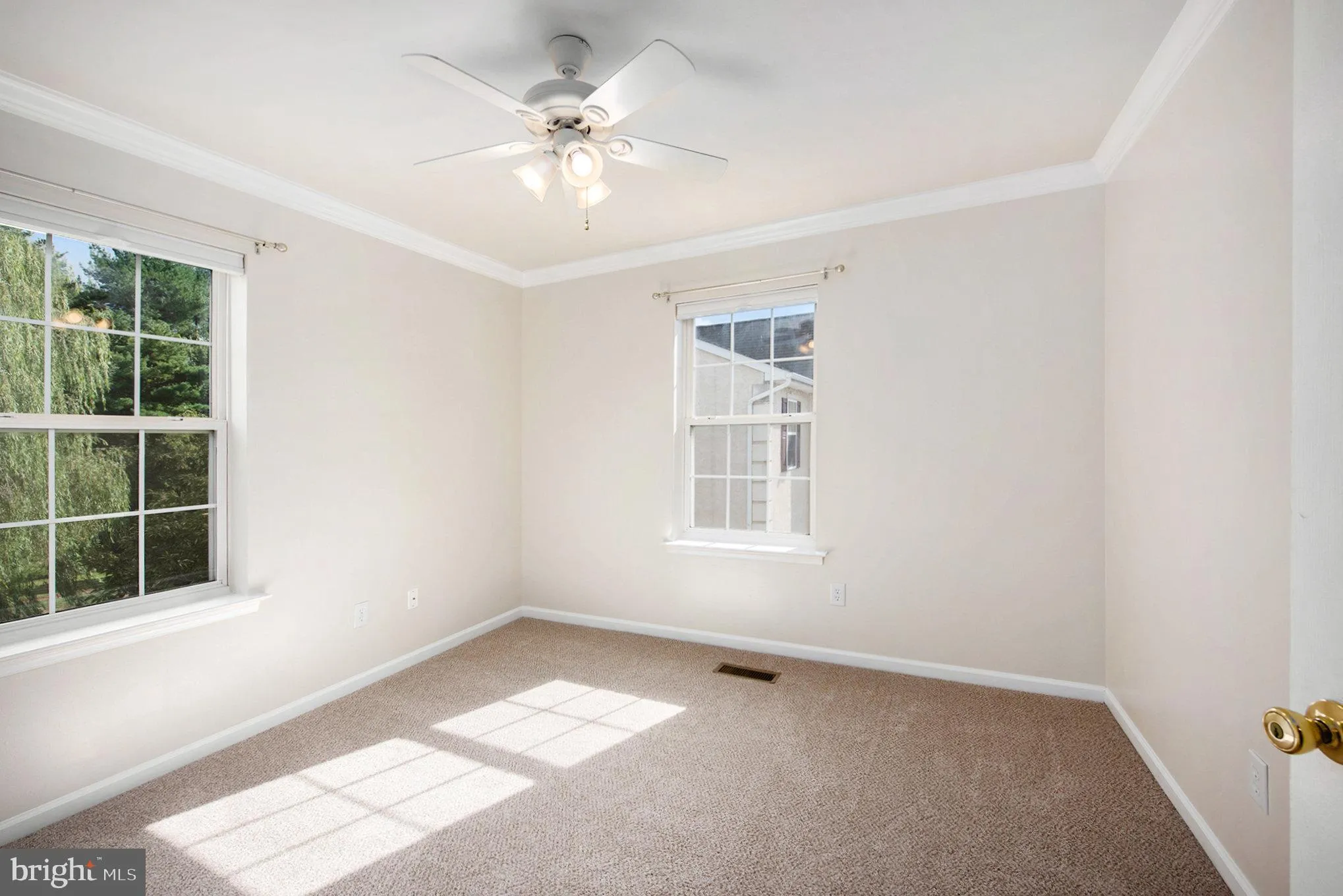 Collegeville, Pennsylvania 19426, United States, 3 Bedrooms Bedrooms, ,3 BathroomsBathrooms,Residential,Pending,211298