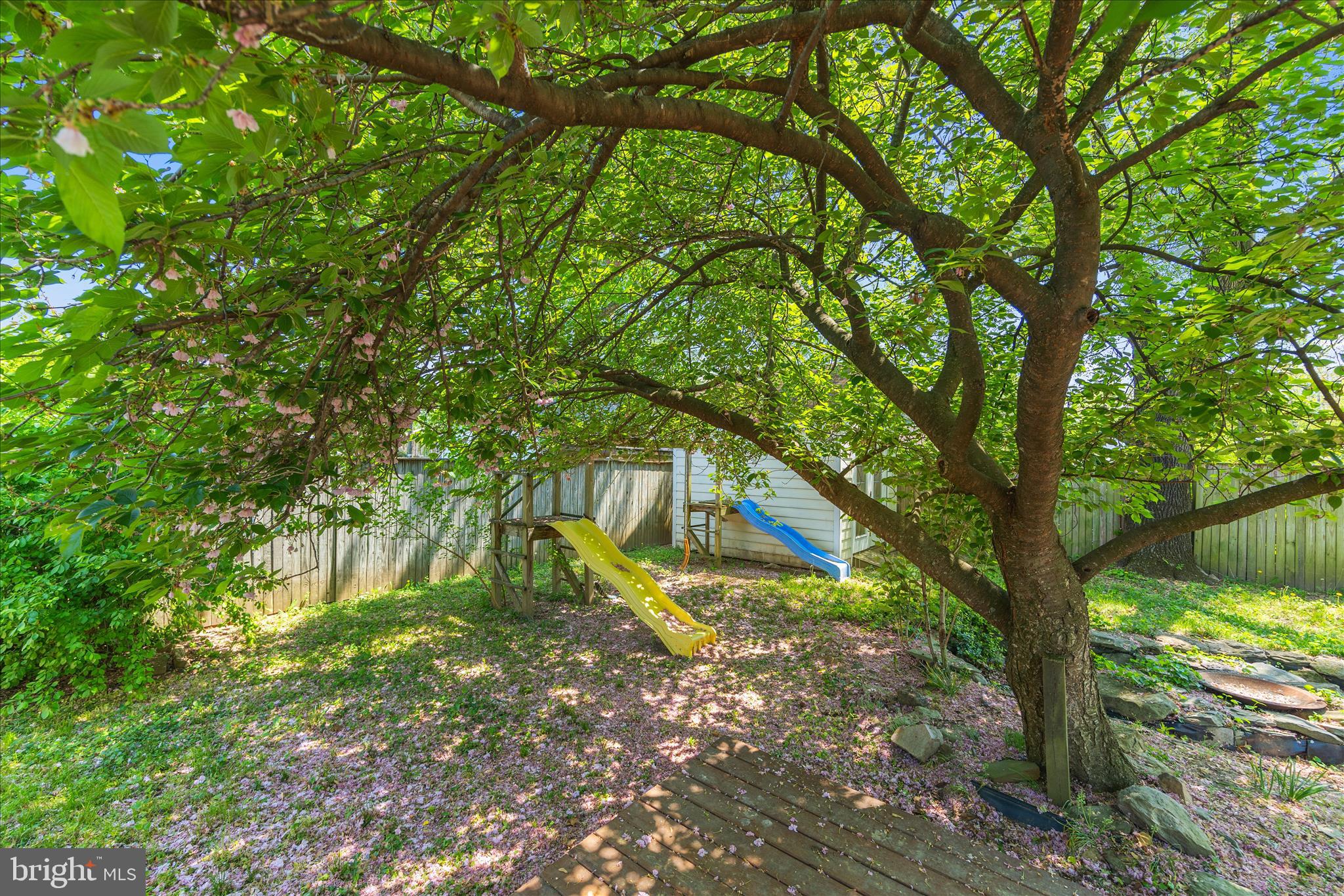 MUNROE GARDENS - Residential