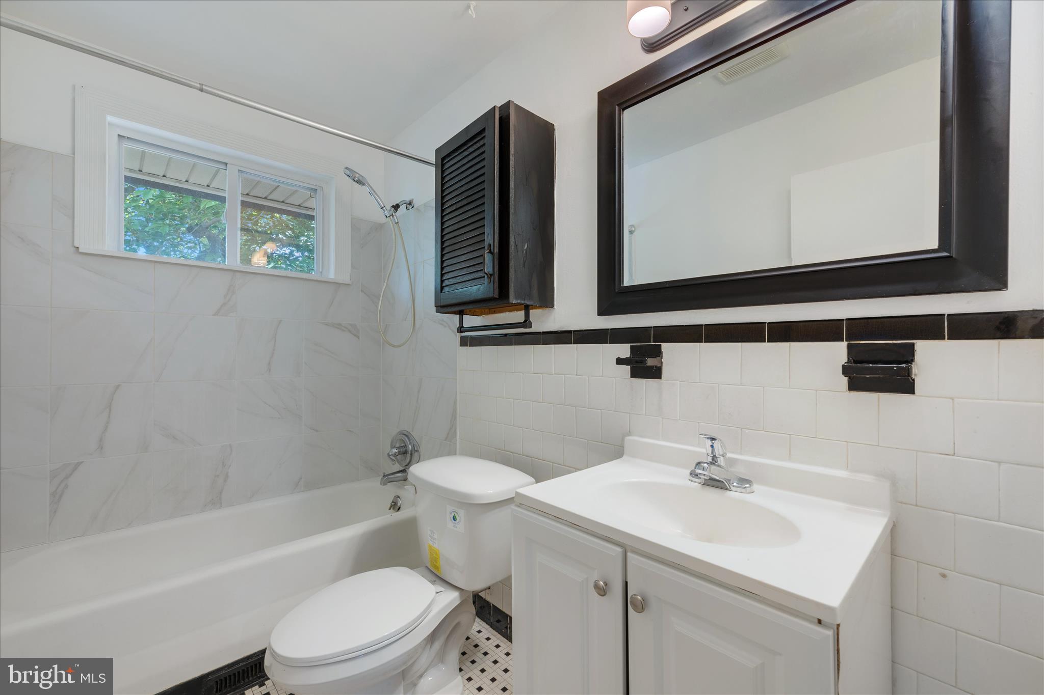 MUNROE GARDENS - Residential