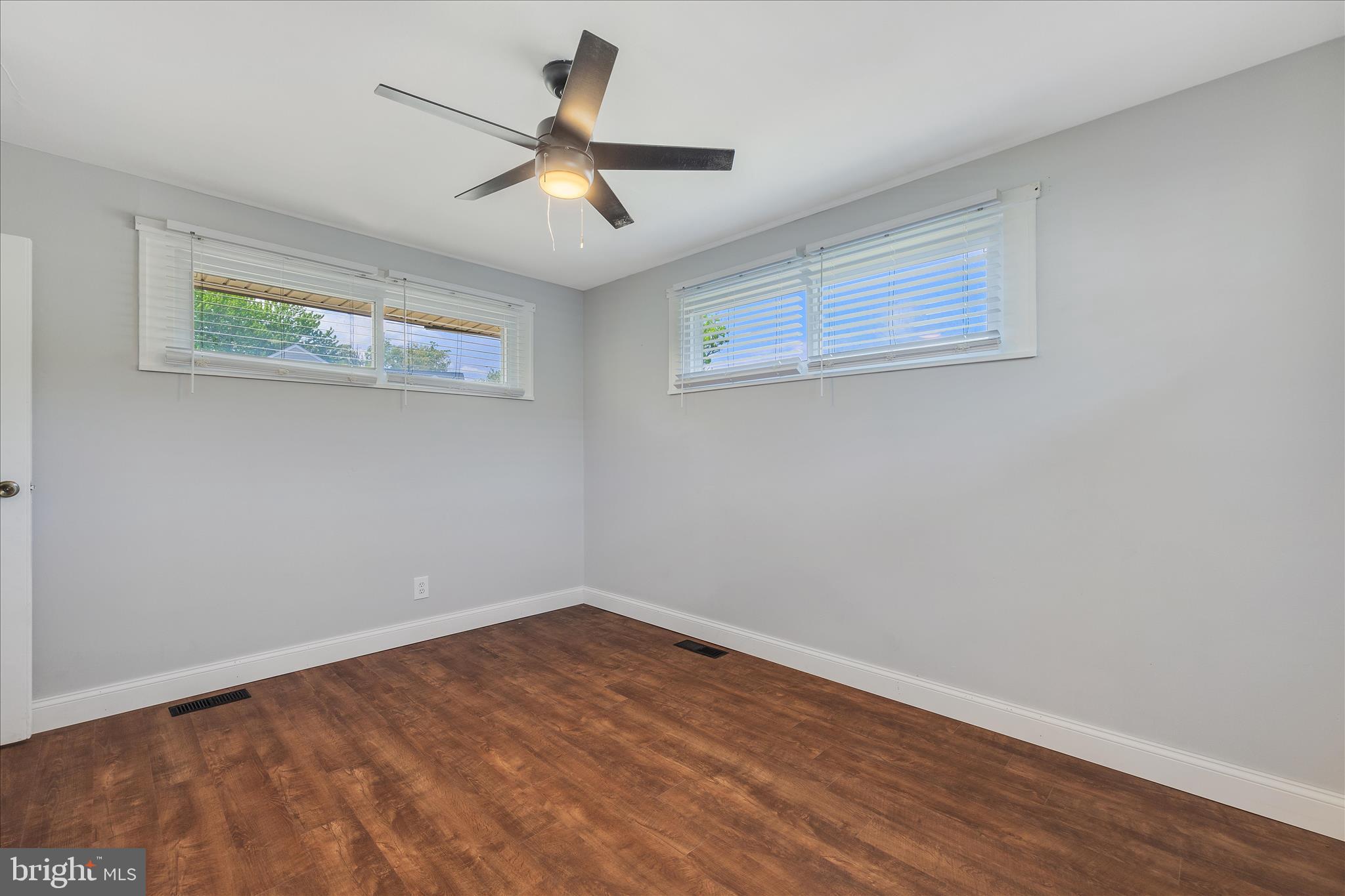 MUNROE GARDENS - Residential