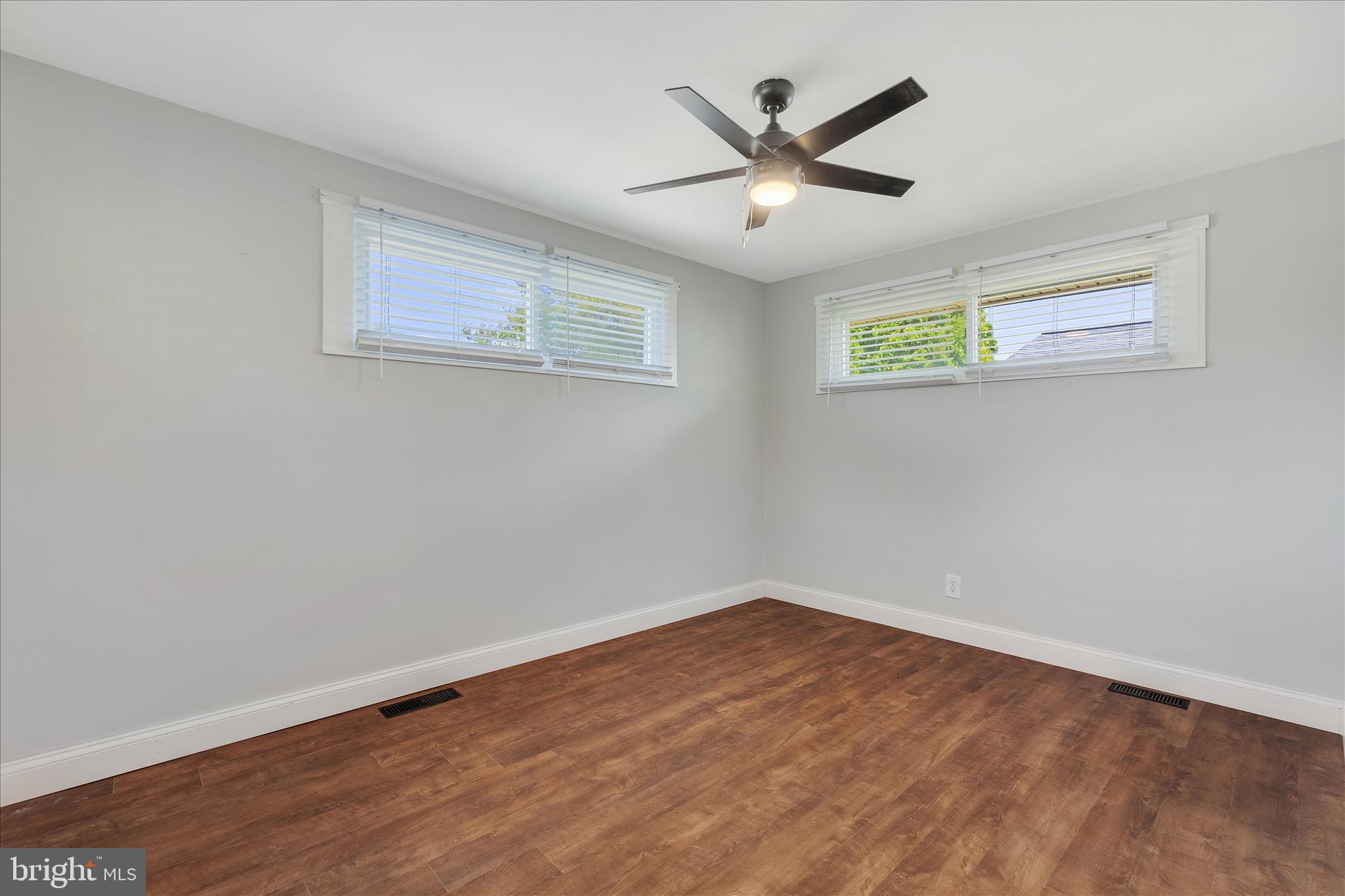 MUNROE GARDENS - Residential