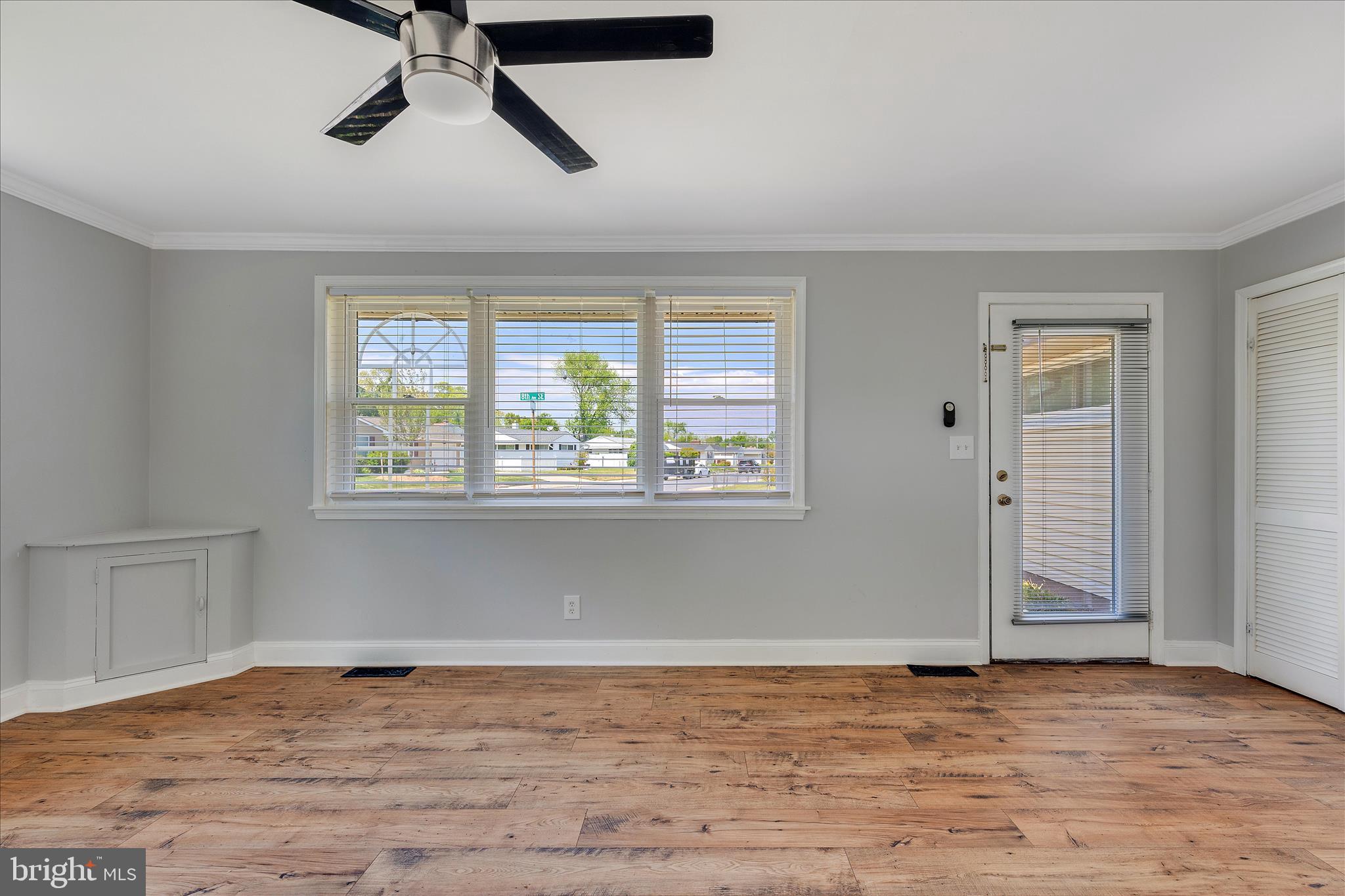 MUNROE GARDENS - Residential