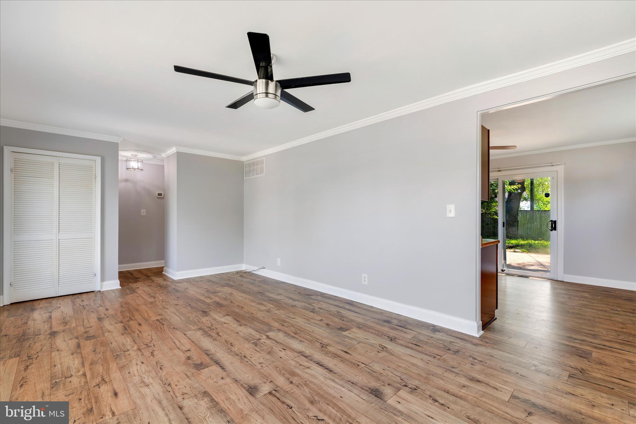 MUNROE GARDENS - Residential