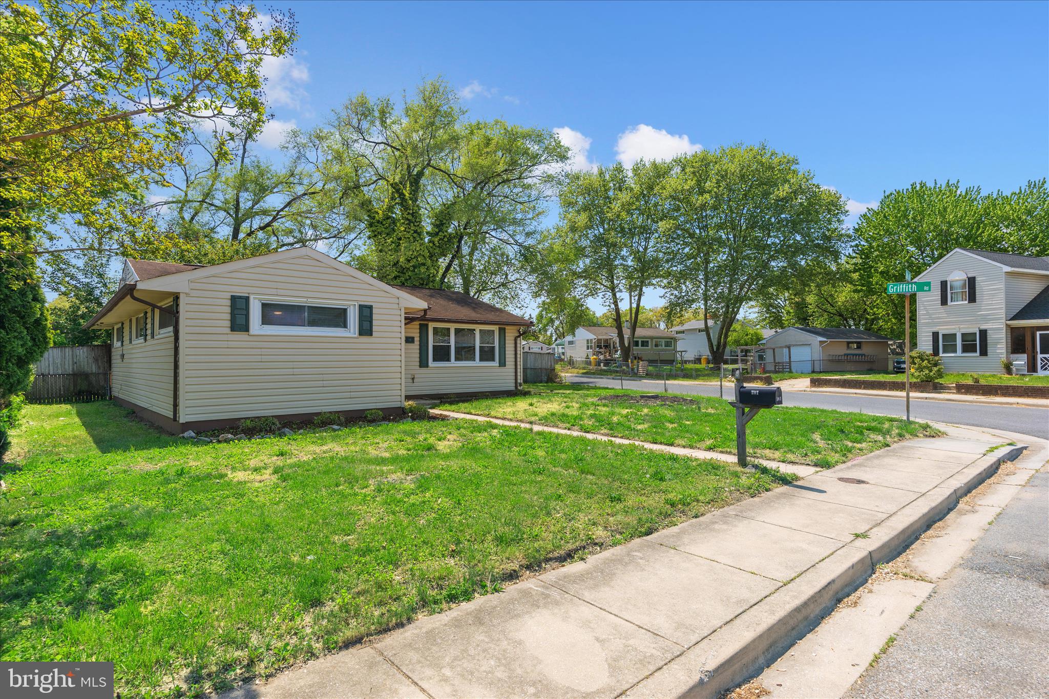 MUNROE GARDENS - Residential