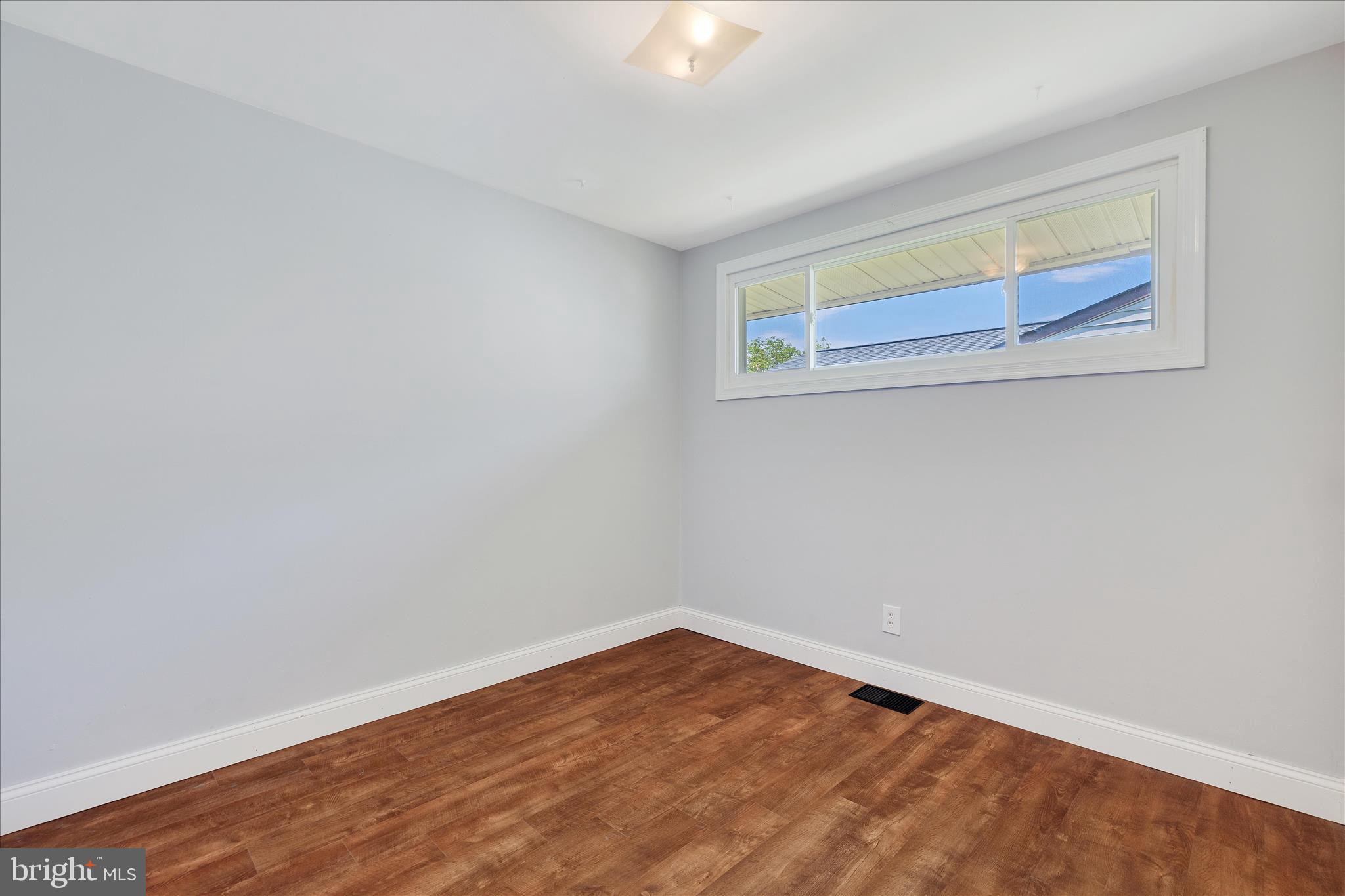 MUNROE GARDENS - Residential