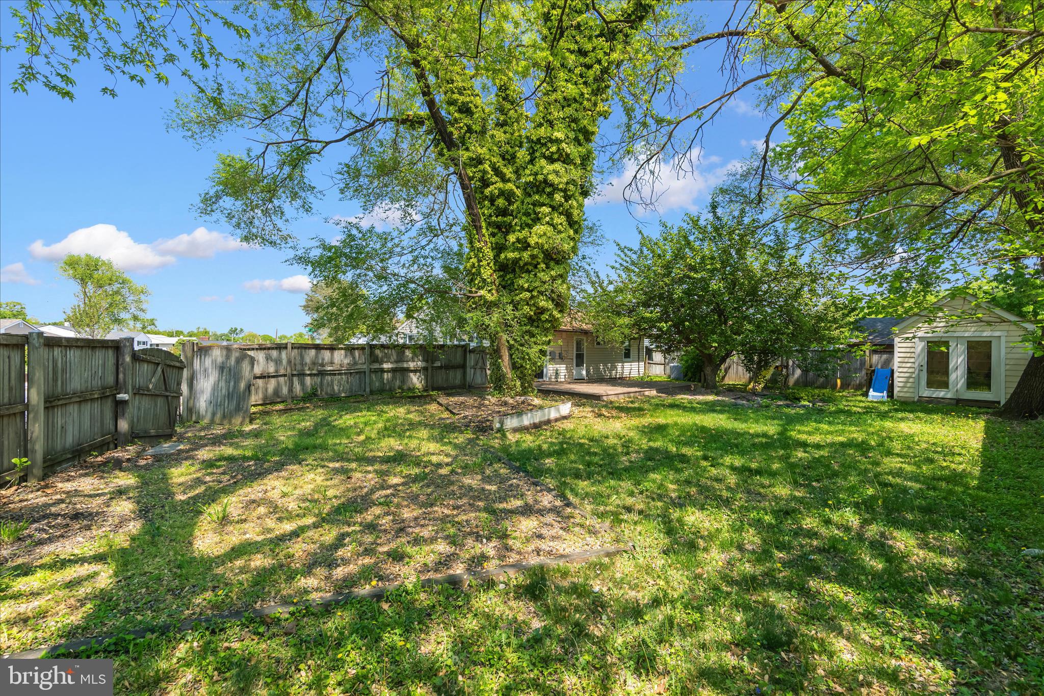 MUNROE GARDENS - Residential