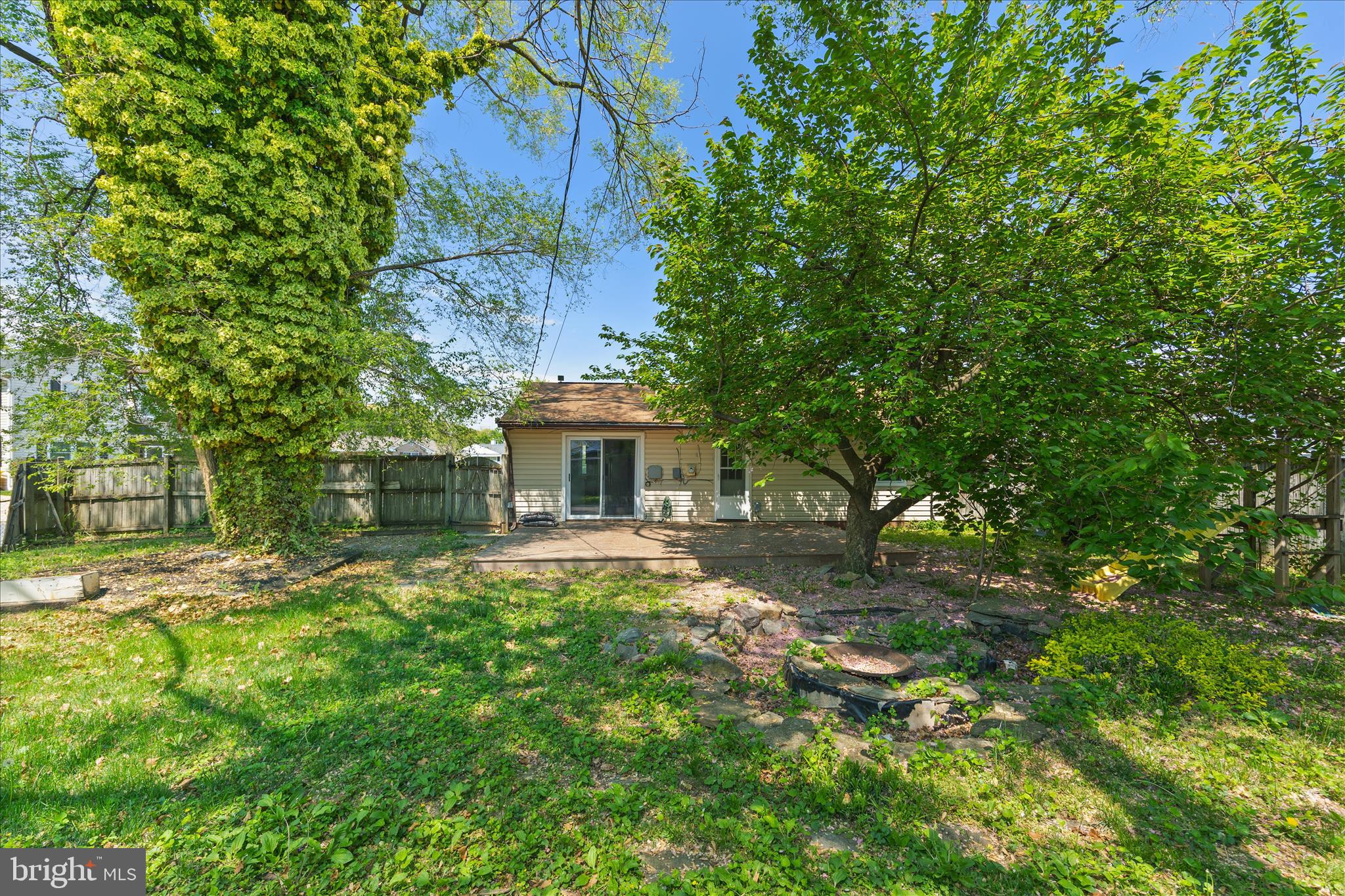 MUNROE GARDENS - Residential