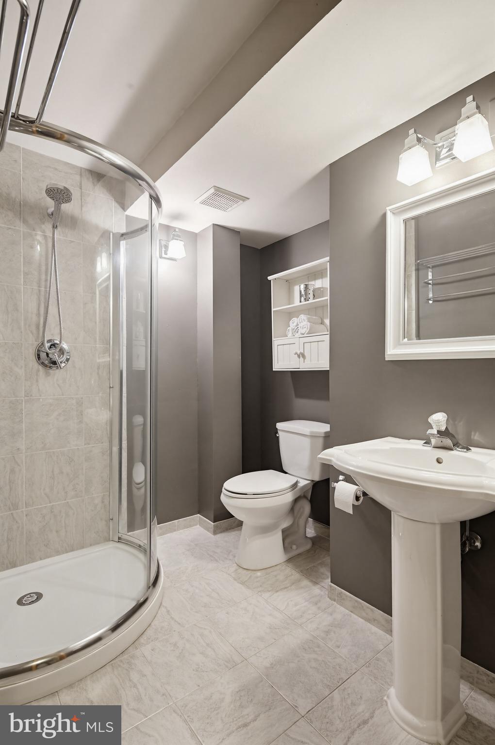 CHARLENE - Residential